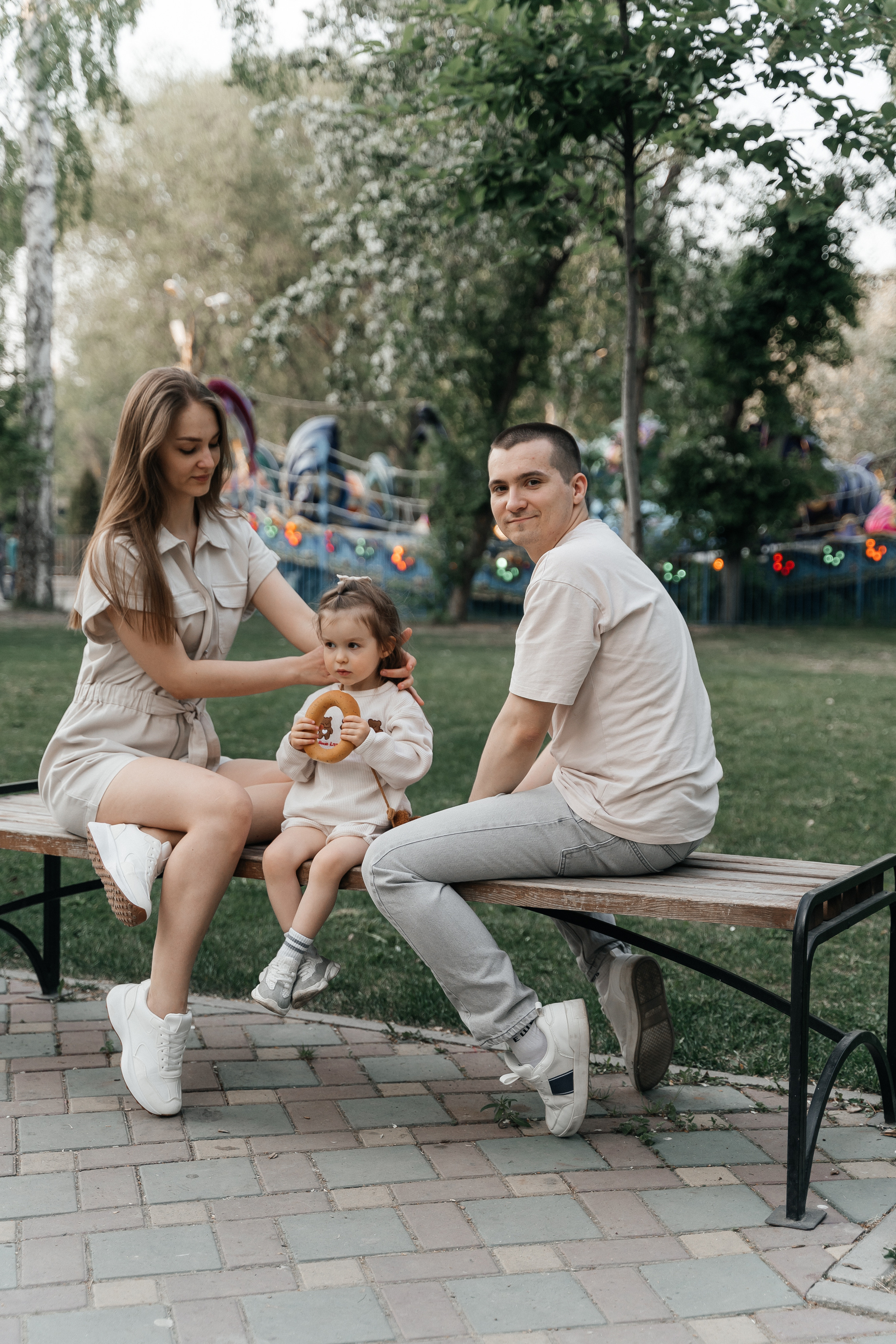 Валя, Саша и Ева. Волик Мария