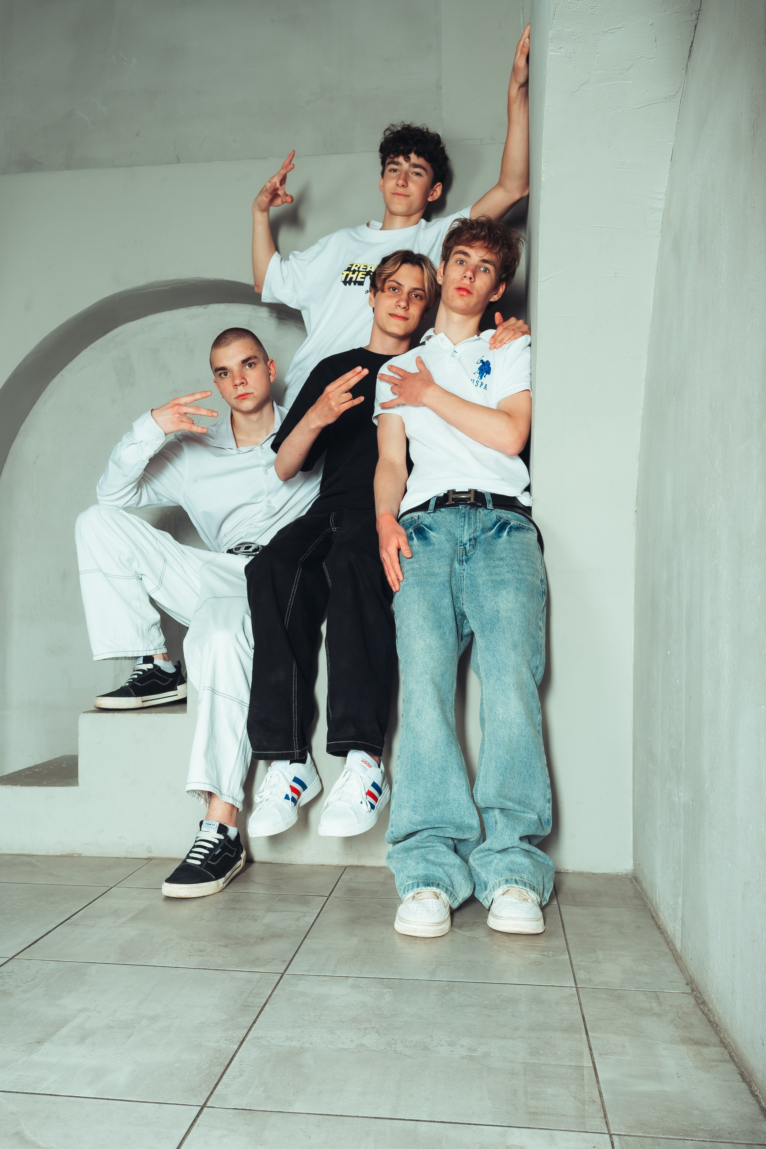 Выпускной альбом — 9"Б». Иван Кубик — фотограф и видеограф