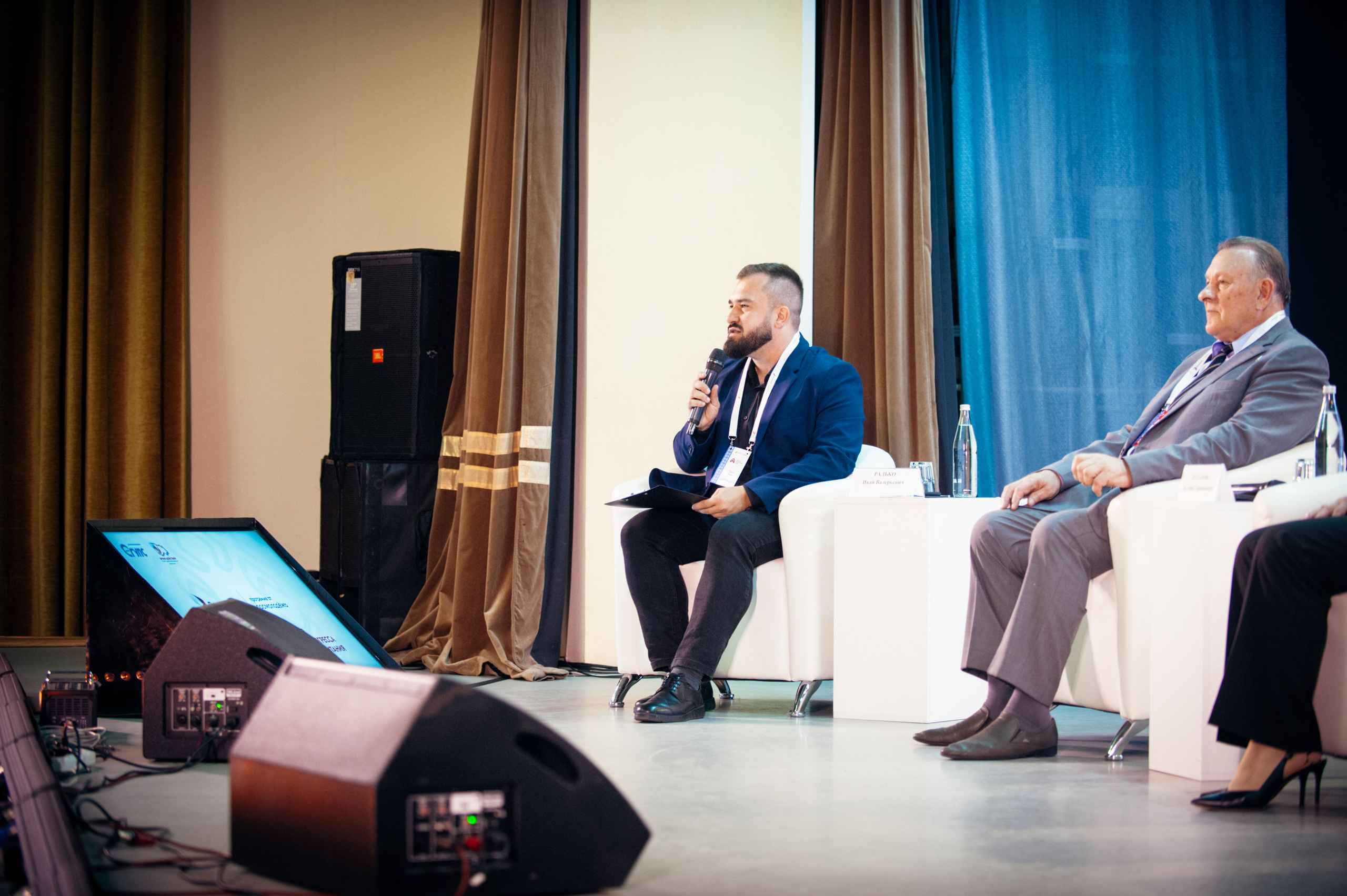 Окружной патриотический форум. Фотограф в Новосибирске Полина Колмачевская