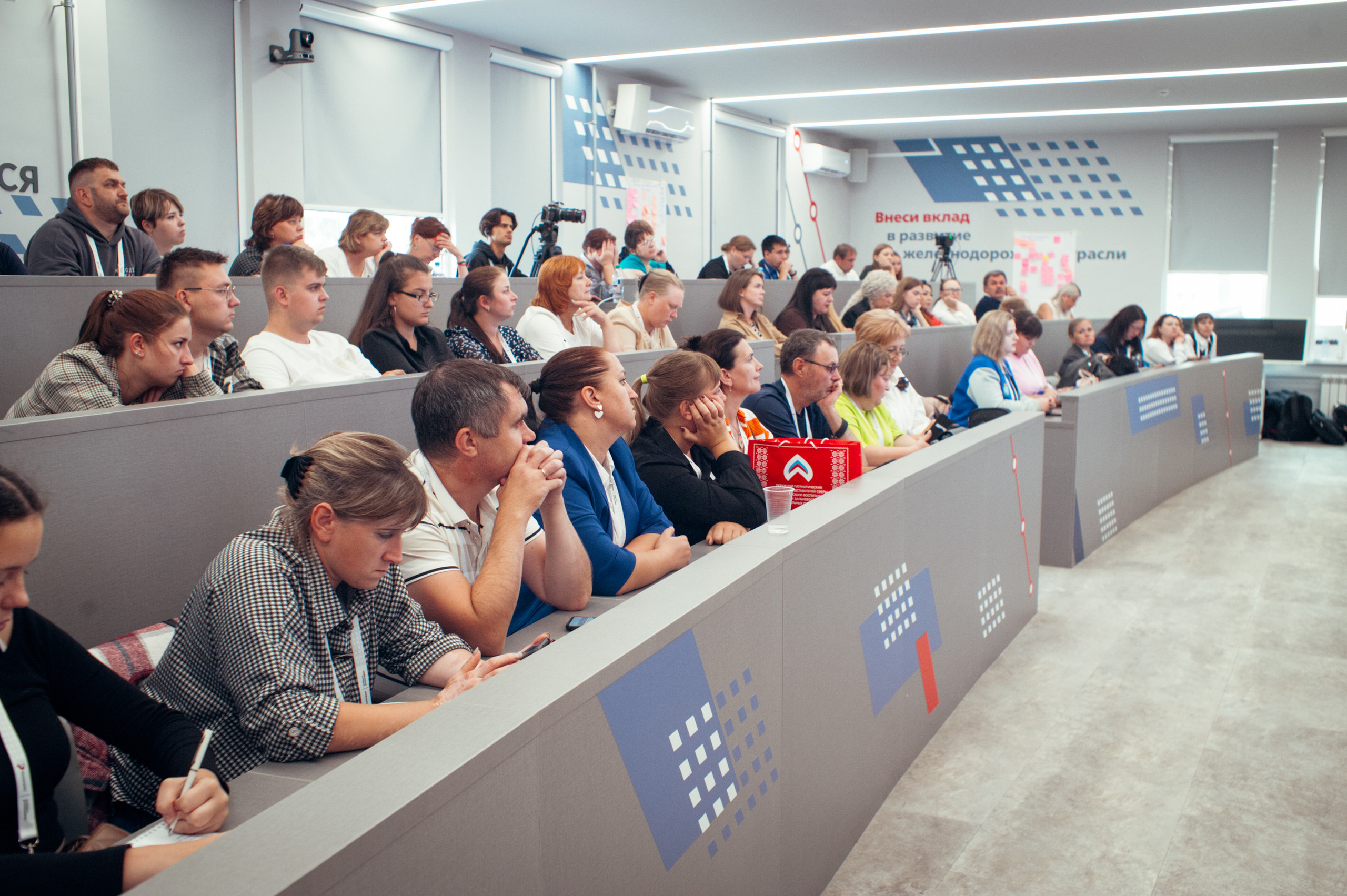 Окружной патриотический форум. Фотограф в Новосибирске Полина Колмачевская