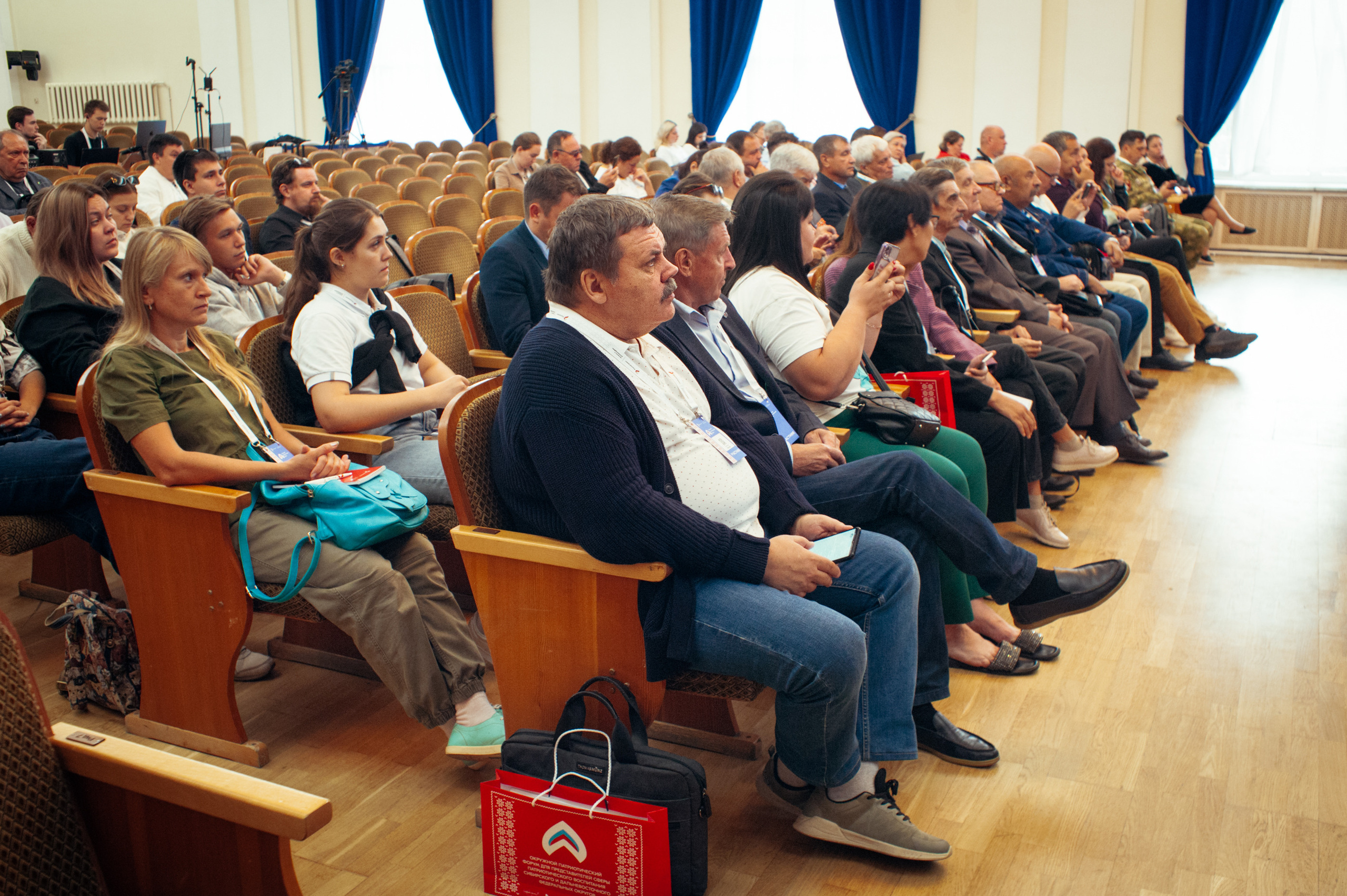 Окружной патриотический форум. Фотограф в Новосибирске Полина Колмачевская