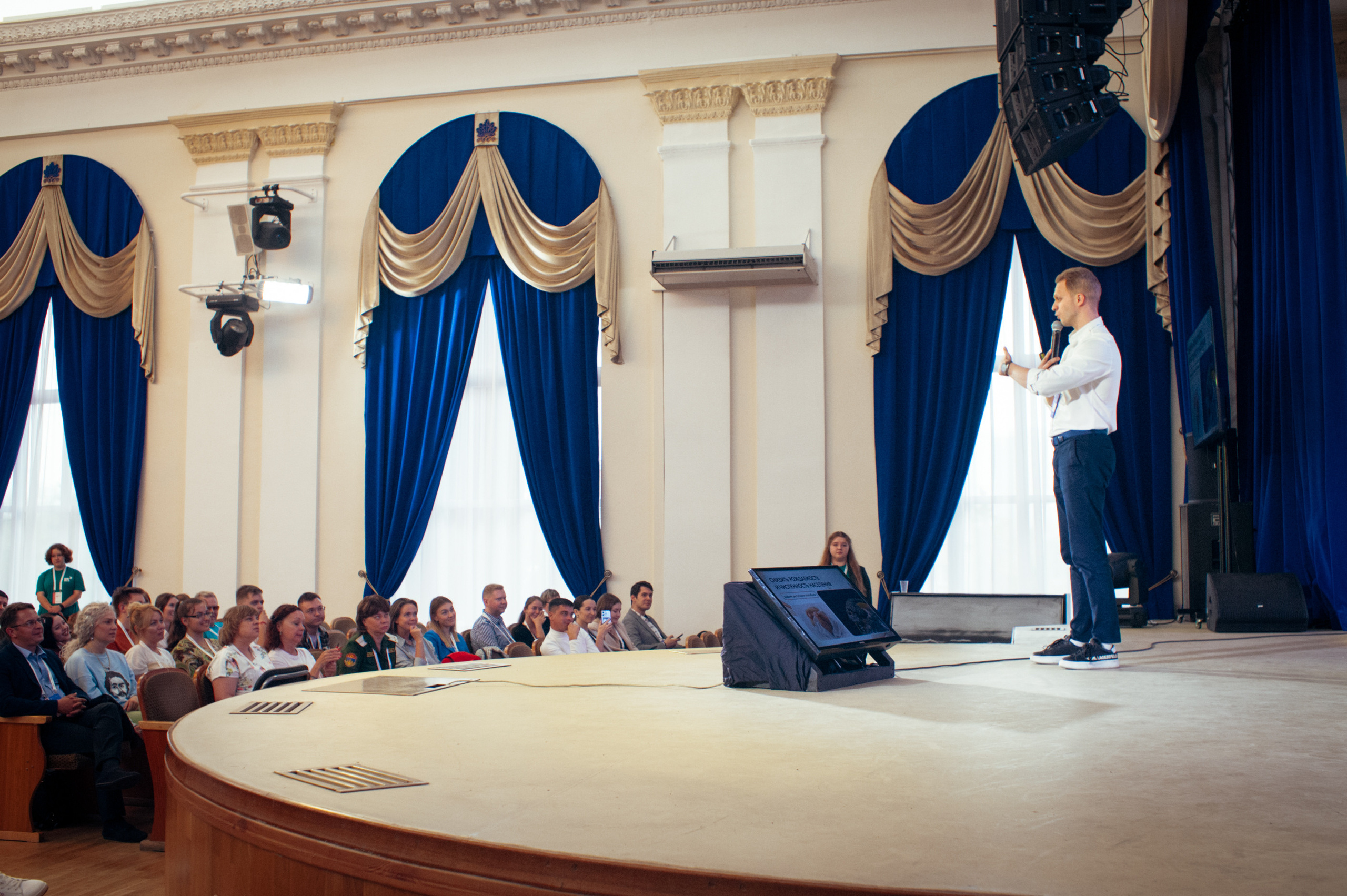 Окружной патриотический форум. Фотограф в Новосибирске Полина Колмачевская