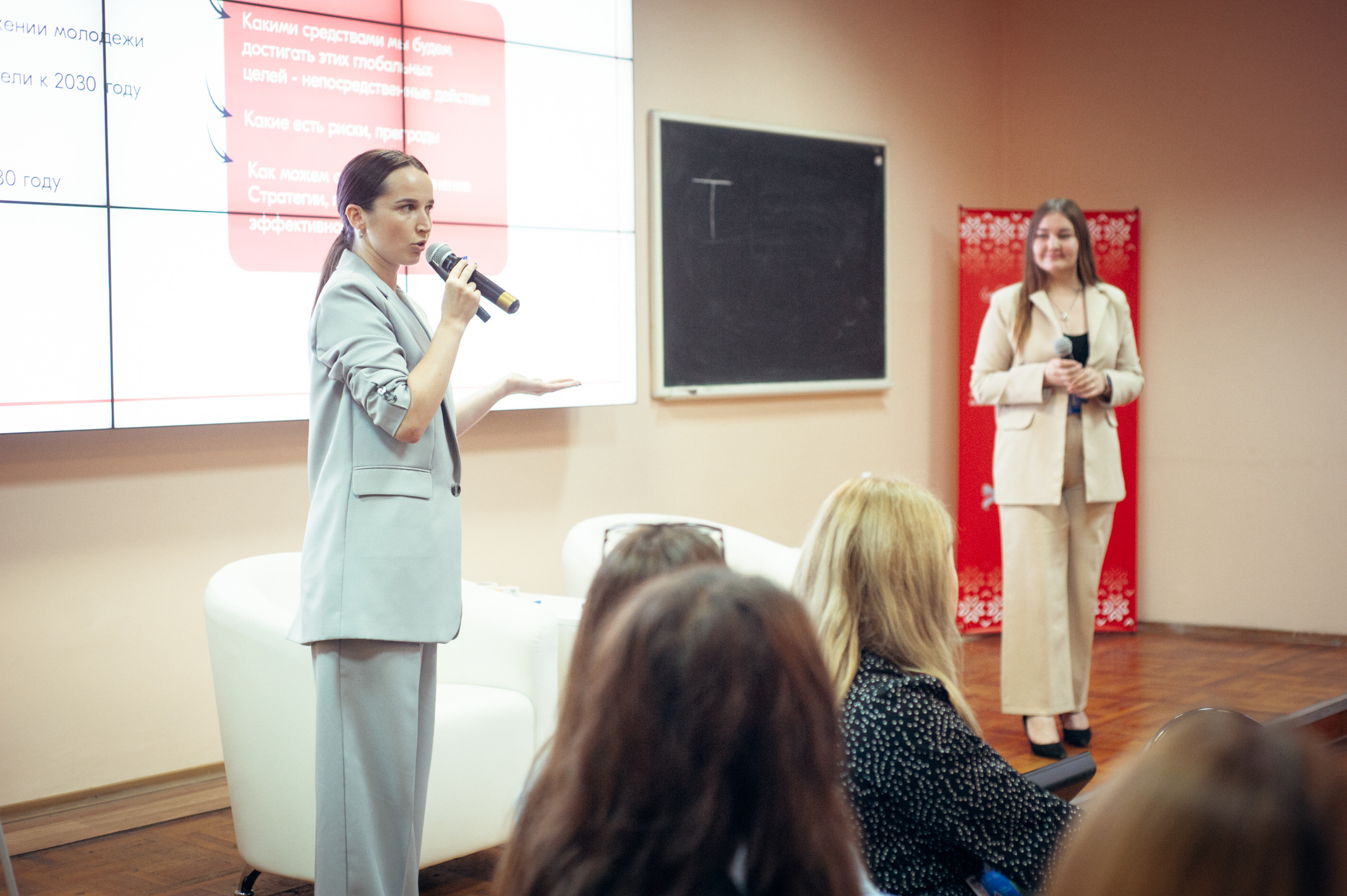 Окружной патриотический форум. Фотограф в Новосибирске Полина Колмачевская