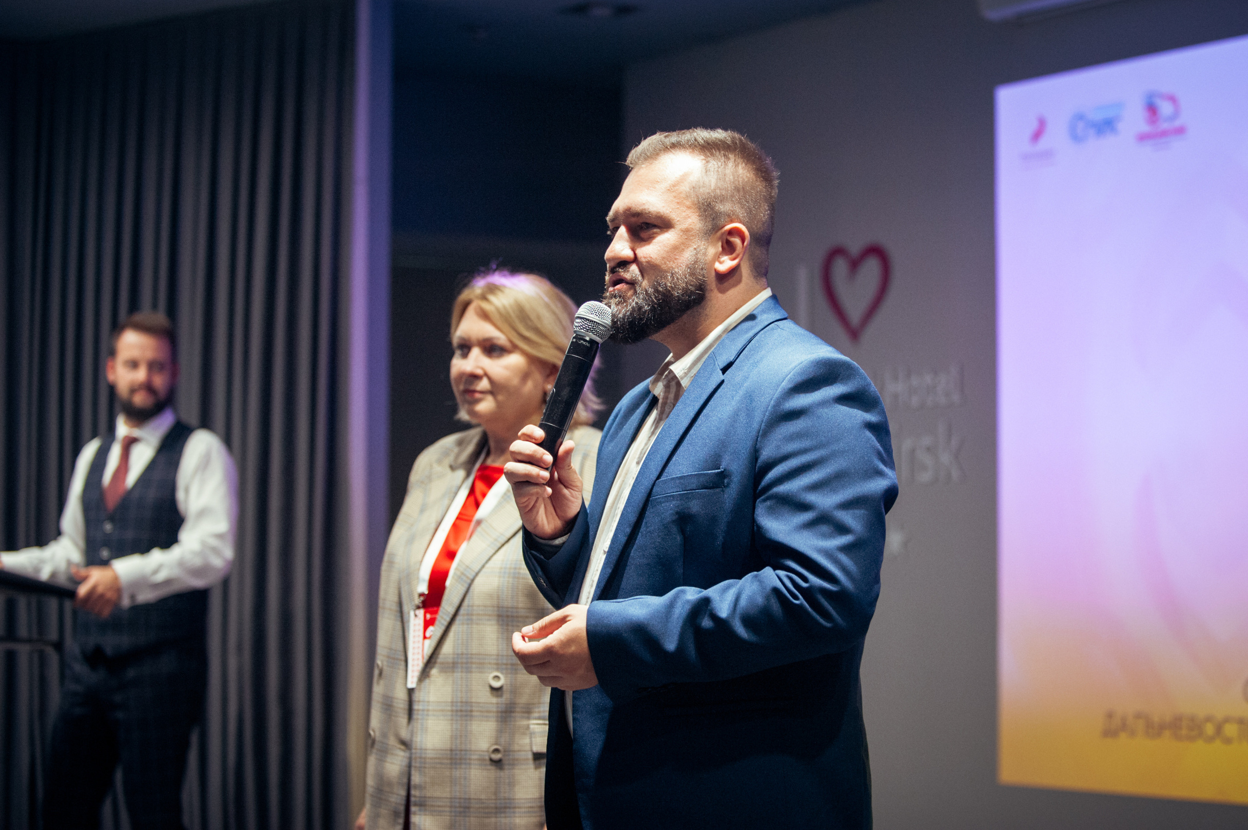 Окружной патриотический форум. Фотограф в Новосибирске Полина Колмачевская