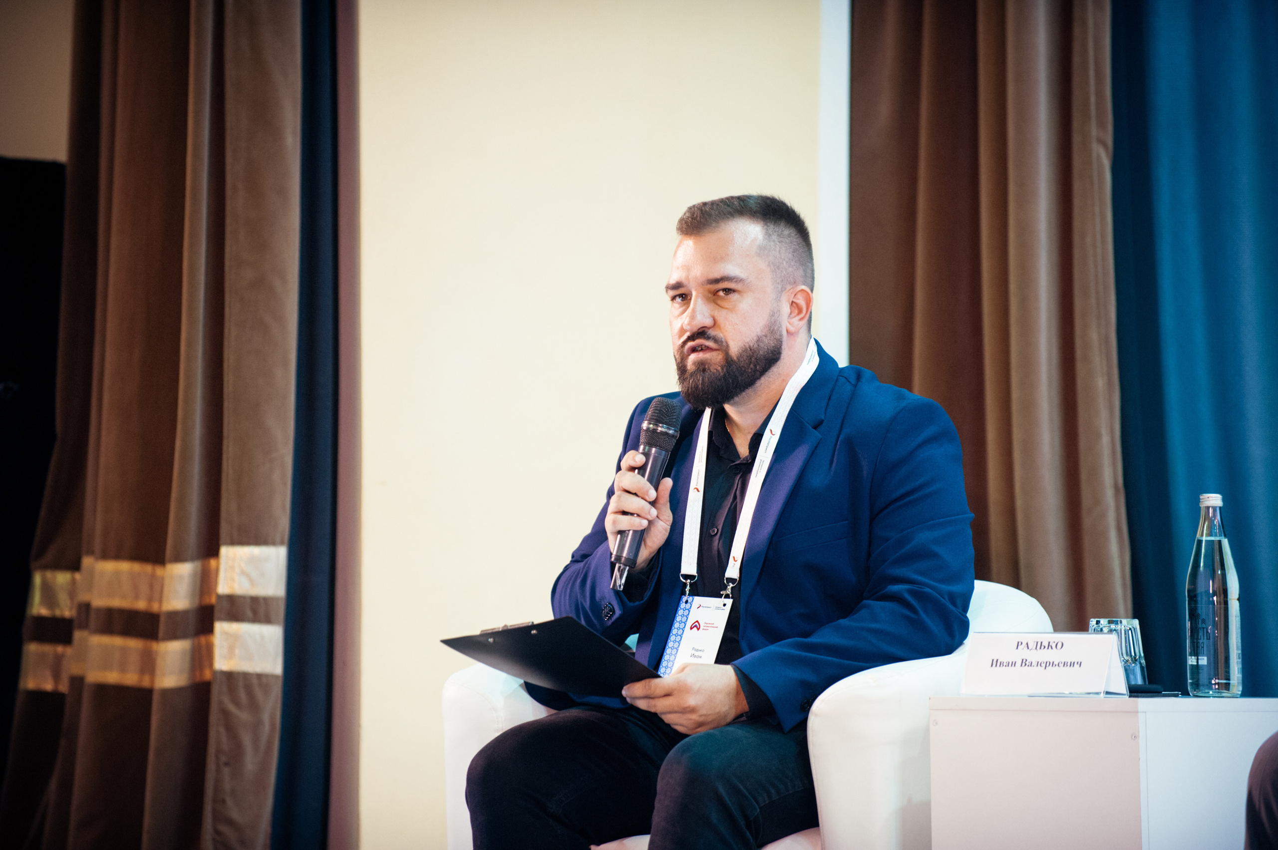 Окружной патриотический форум. Фотограф в Новосибирске Полина Колмачевская