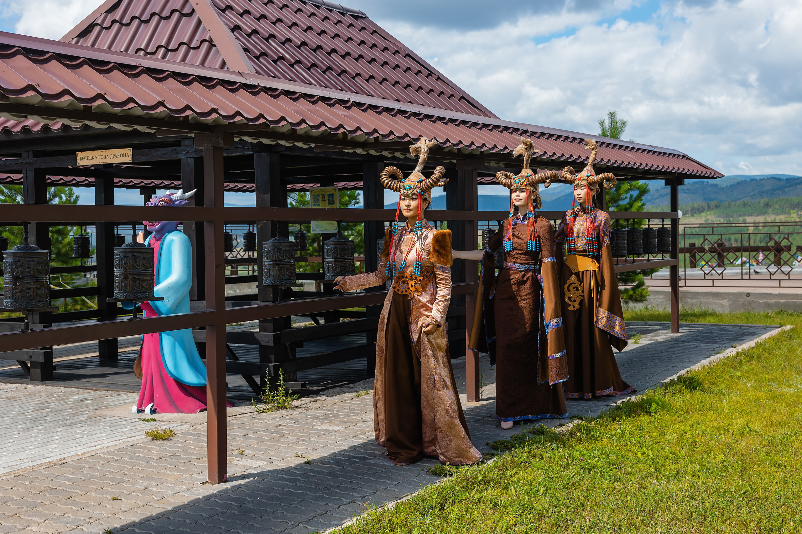 Хатан. Фотограф и видеограф в Улан-Удэ: Аюна Габагуева и Артём Шаханов