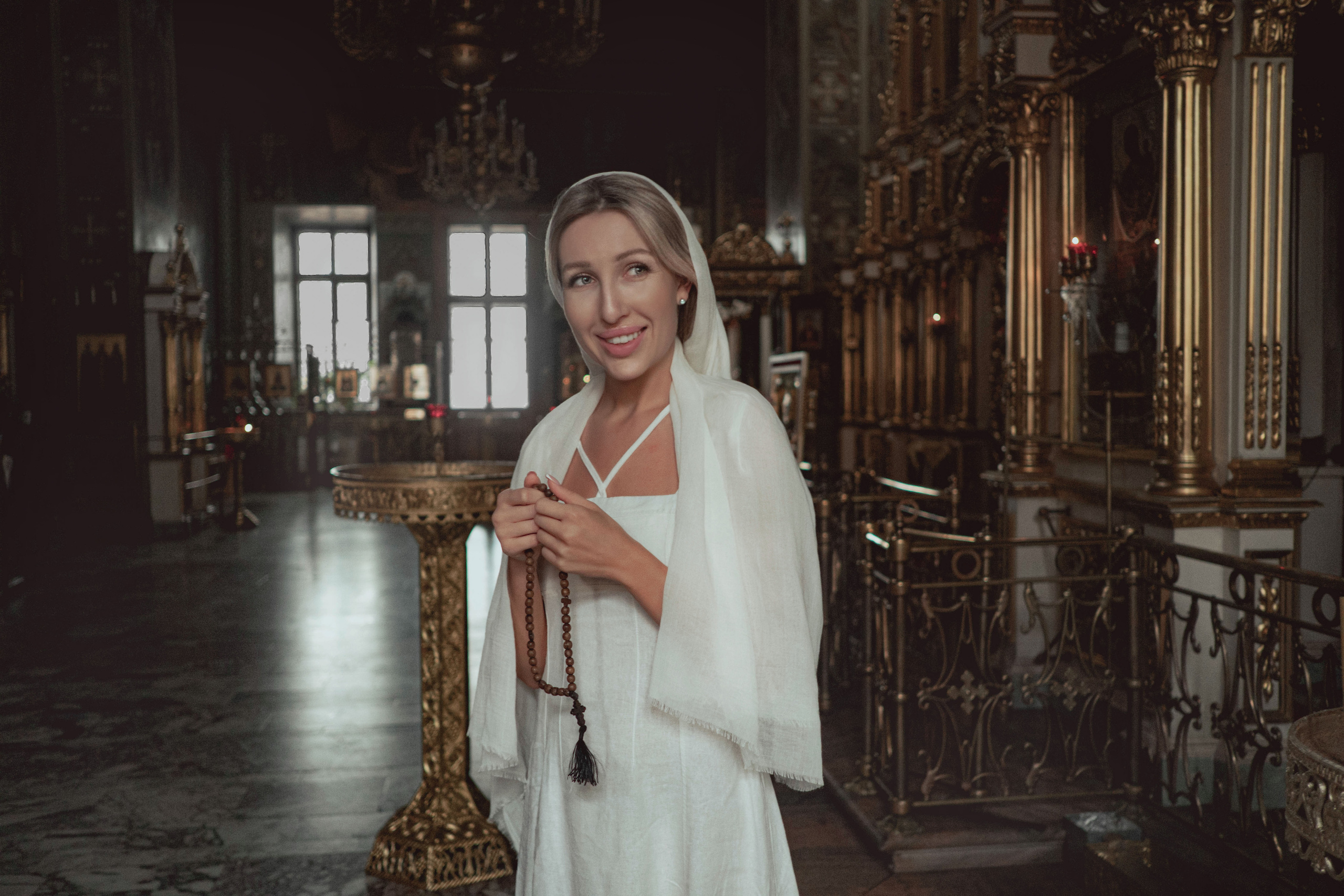 в Храме Москва, фотограф на крещение, церковный фотограф, таинство крещения