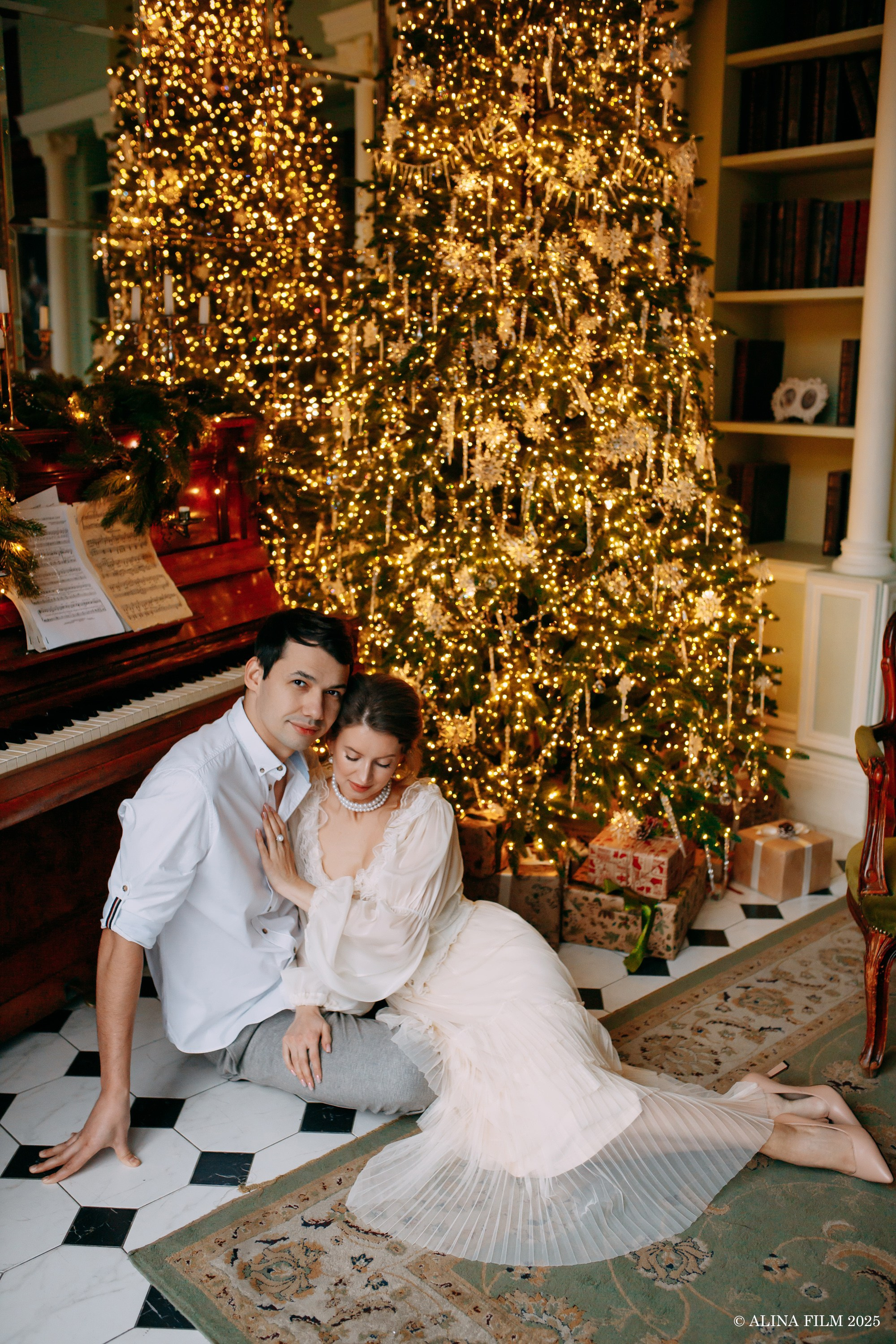 Новогодняя лавстори в винтажной фотостудии. Фотограф в Санкт-Петербурге Alina Film