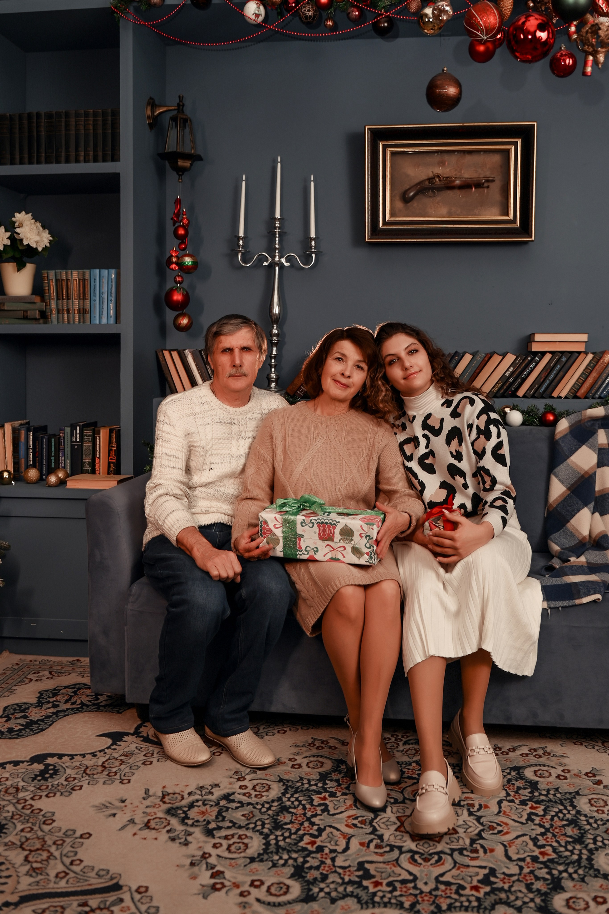 Новогодняя семейная. Свадебный, семейный, детский, контент фотограф в Омске Максим Ильин