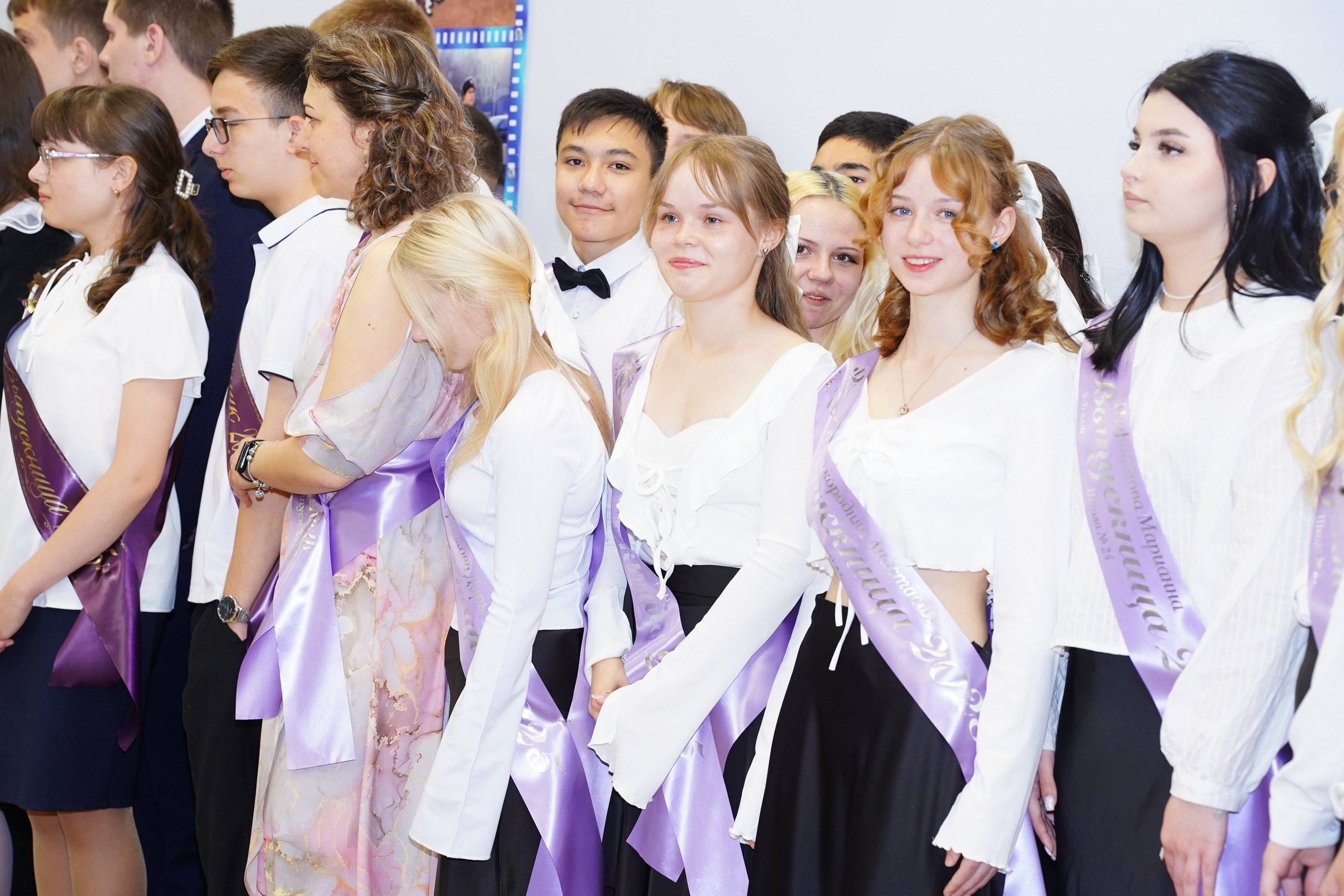 24 шк_ линейка «Последний звонок ". MEMENTO.Выпускные альбомы, школьные, юбилейные и другие книги. Ростов-на-Дону