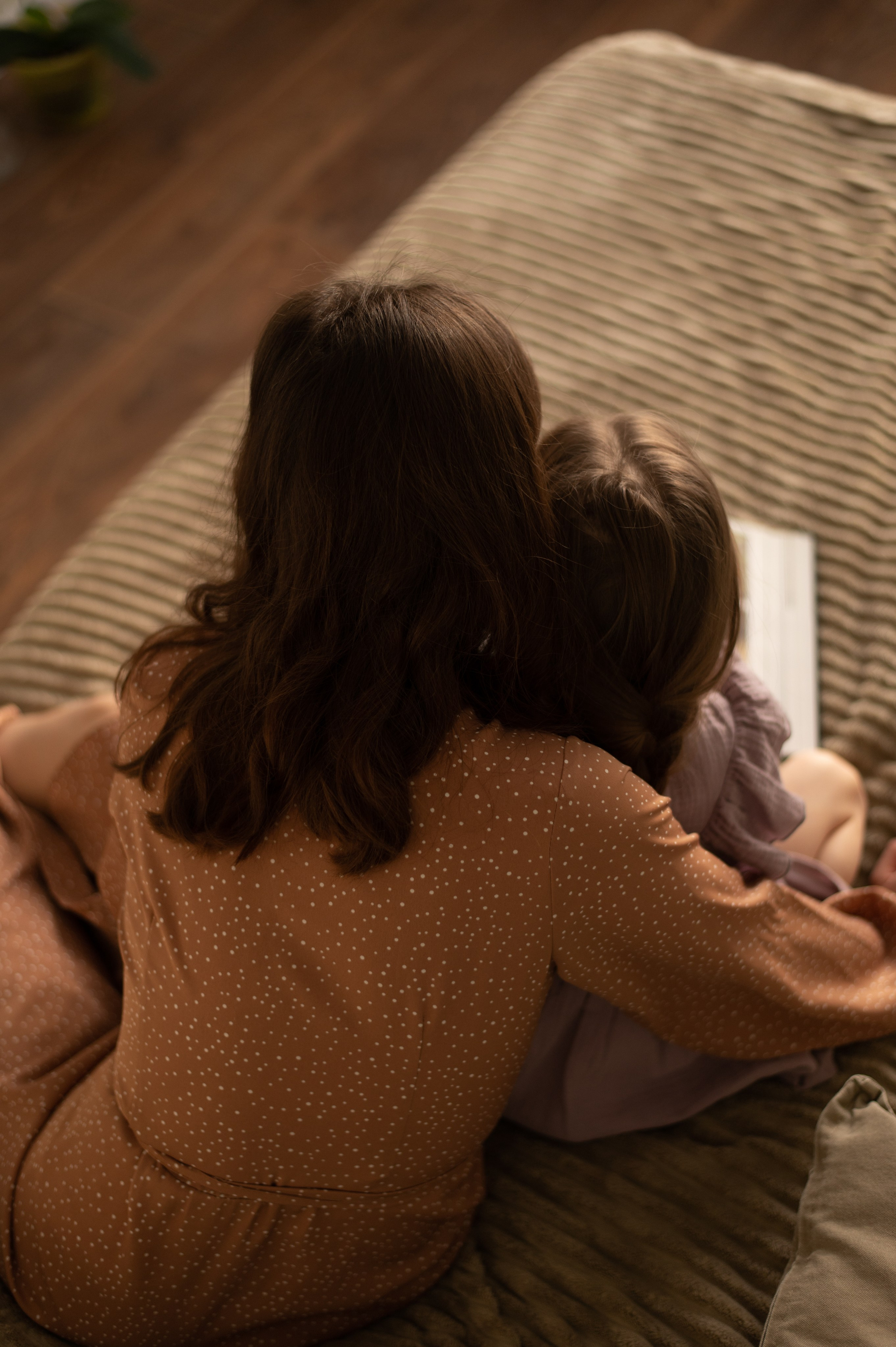 Съёмка семьи с новорожденным или малышом на ГВ. Семейный и детский фотограф в Москве Анна Оськина