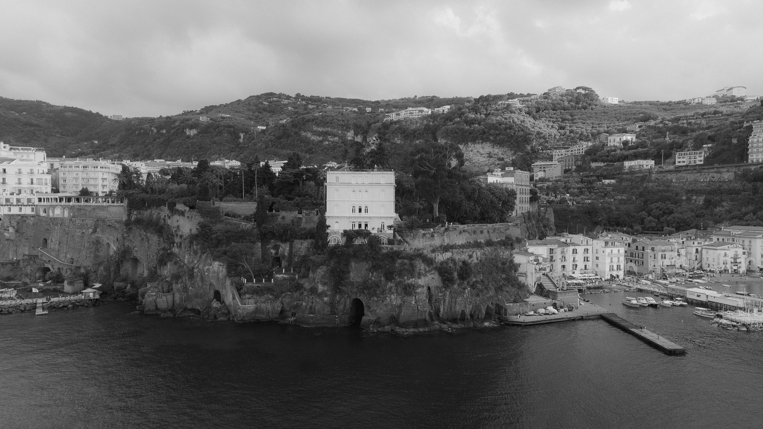 Sorrento, Villa Aster. Galina and Nikita Bykovets, a wedding photographer and videographer duo in Germany