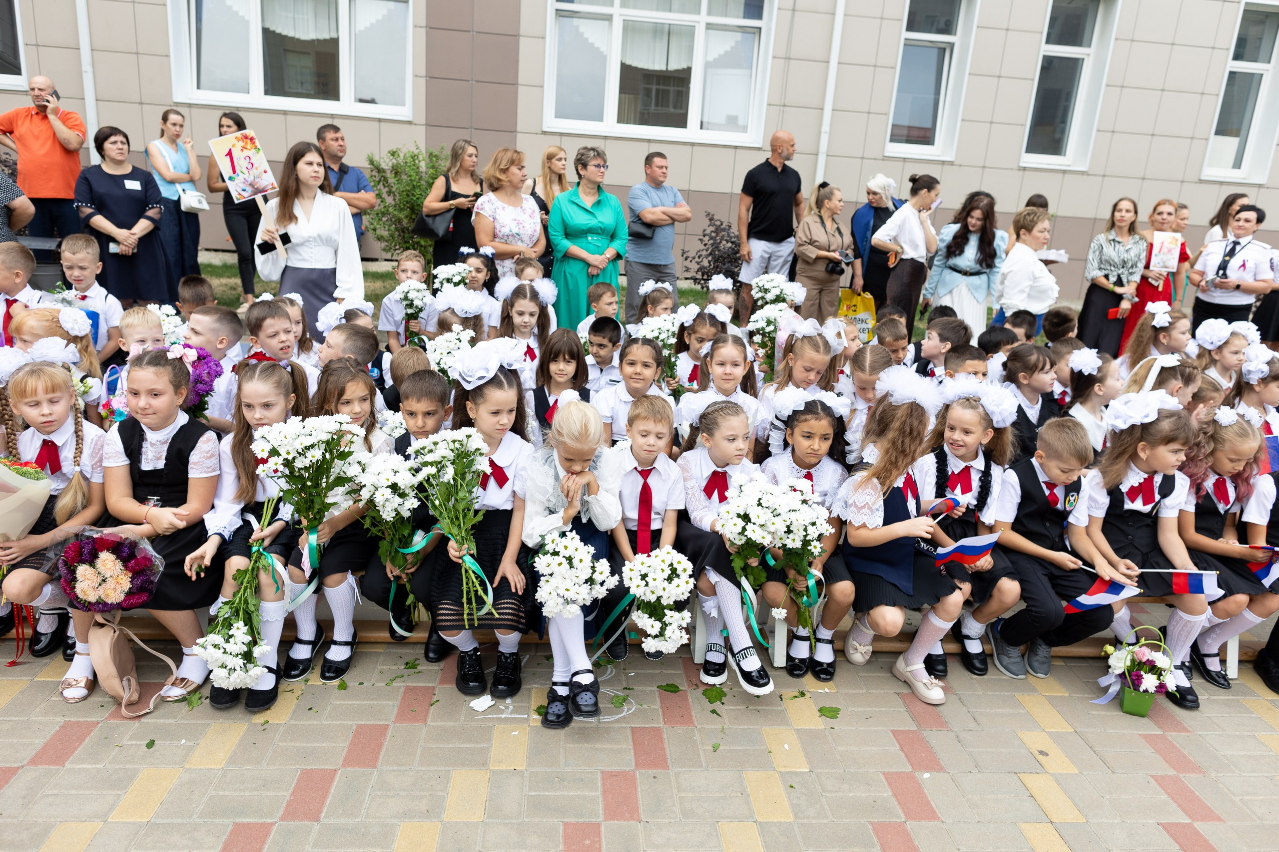 Школа № 61 им. Лавриненко, 1-е сентября | Фото. Фото и видеосъемка любых мероприятий в городе Краснодаре и Краснодарском крае. Щеколдин Антон