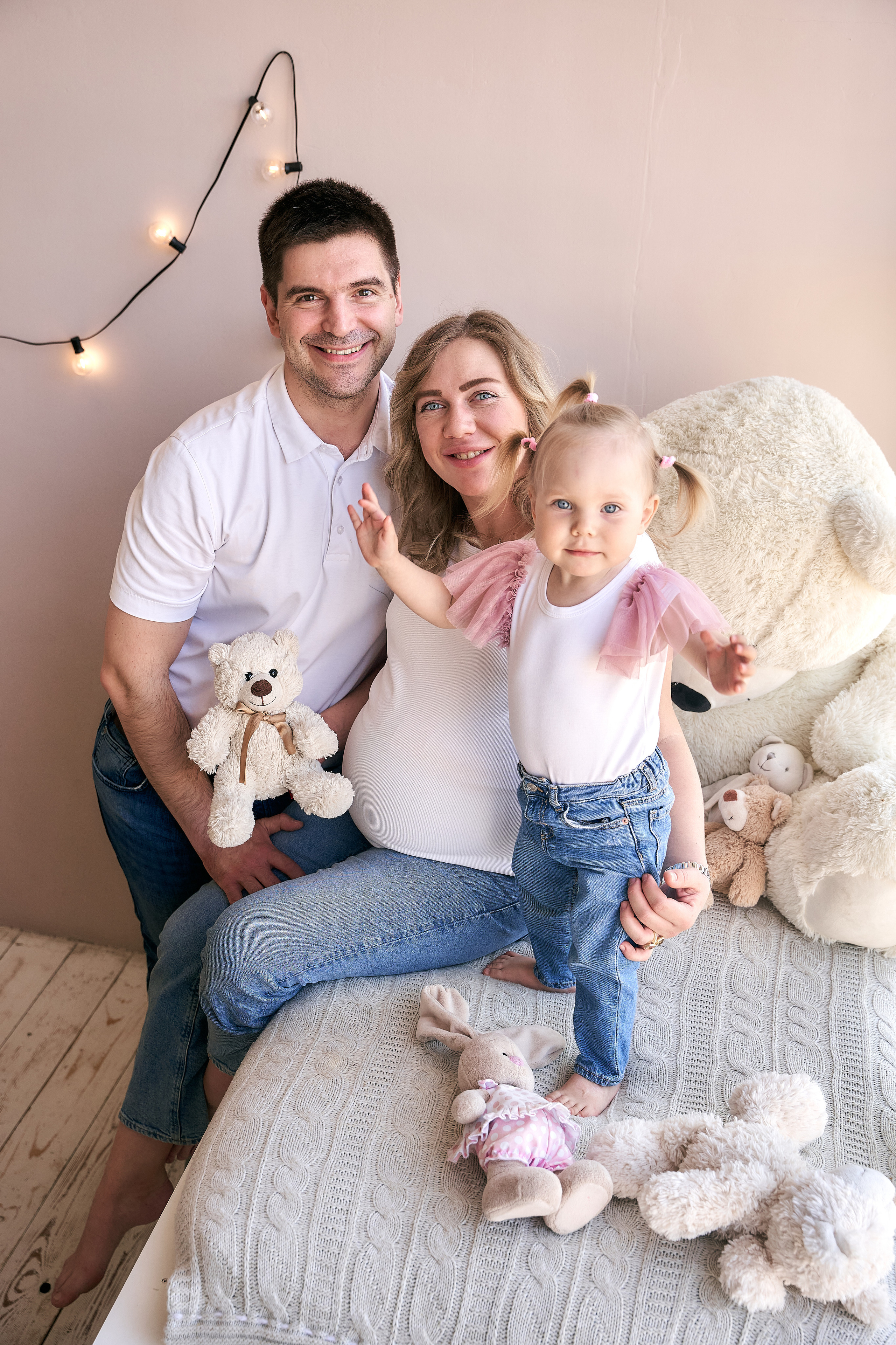 Антон, Алина и Милана. Фото/видео контент Москва