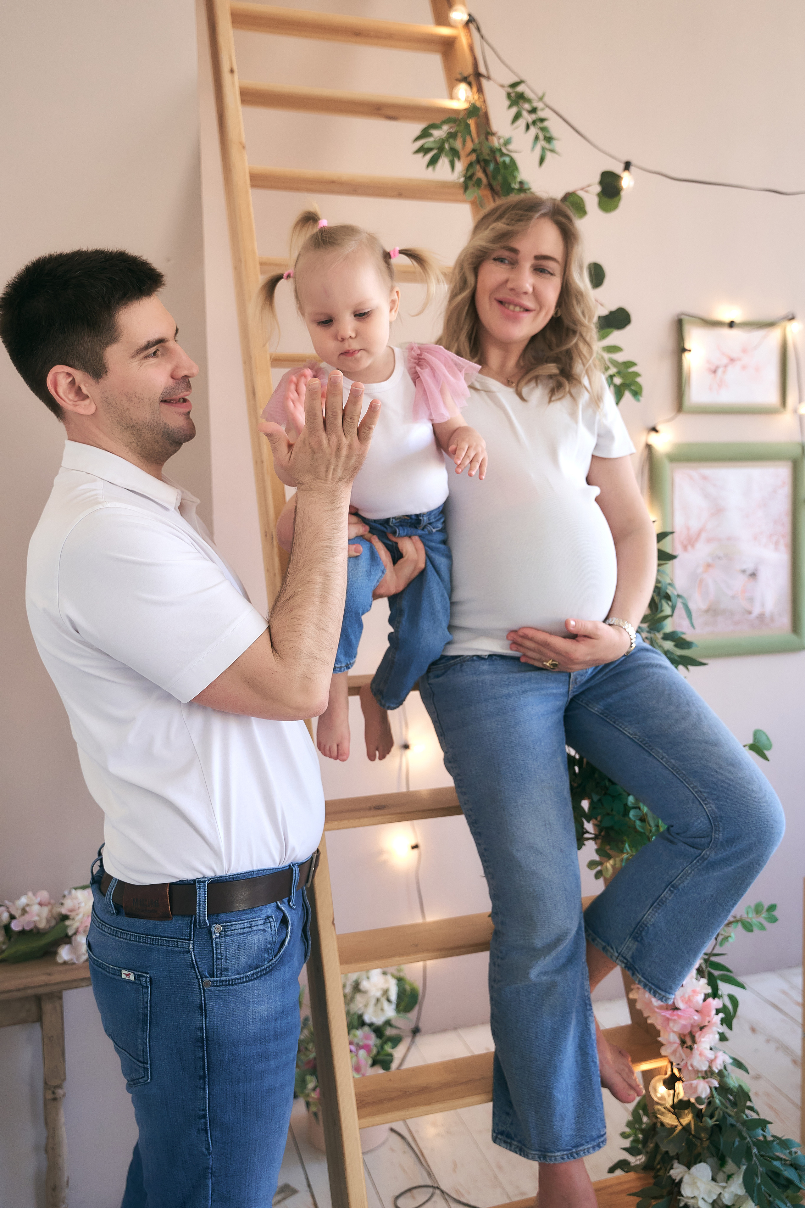 Антон, Алина и Милана. Фото/видео контент Москва