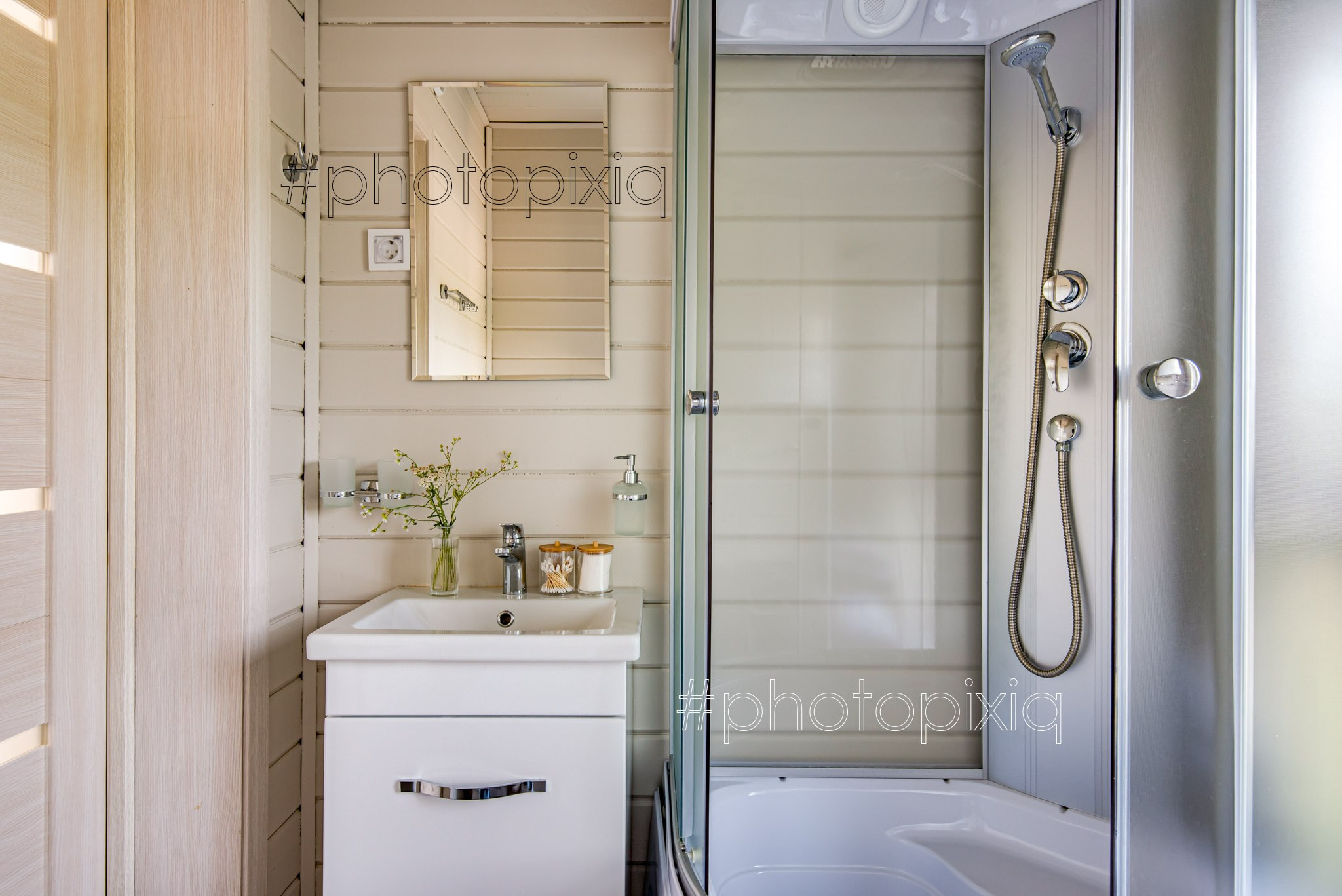 Съёмка барнхауса в Этномире для аренды. Интерьерная съёмка и виртуальные туры — Интерьерный фотограф Кузнецов Сергей (photopixiq)