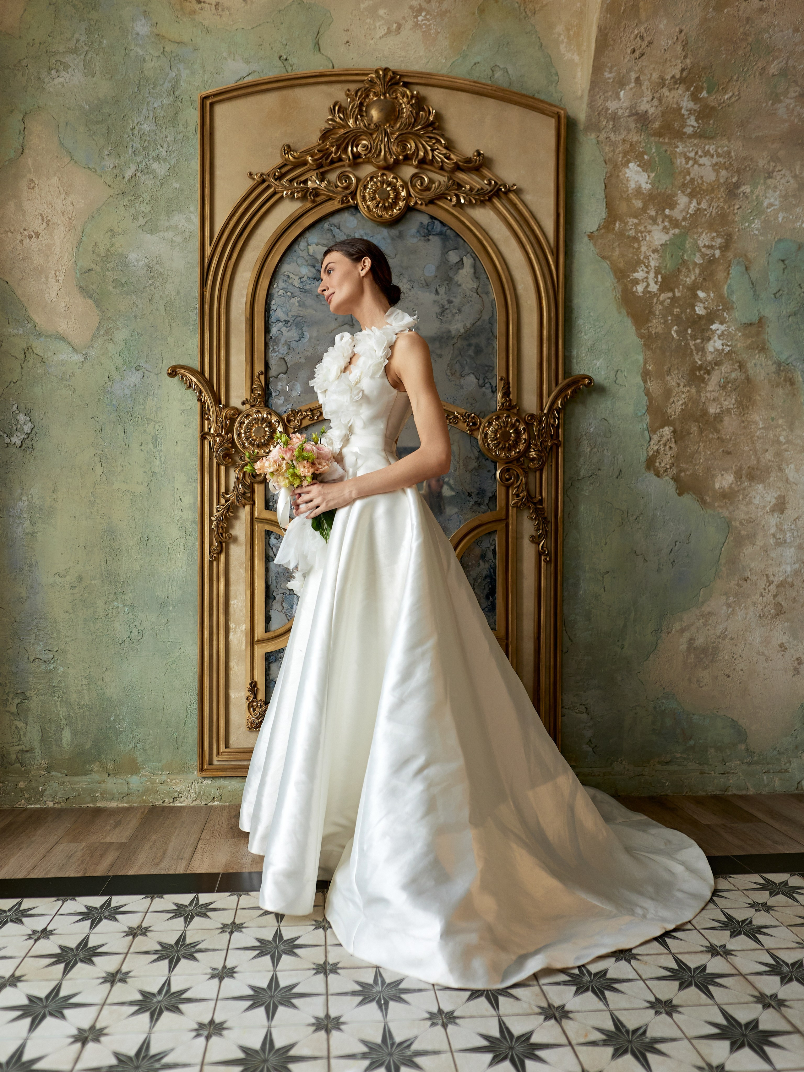 Свадебная прогулка в парке Горького в Москве