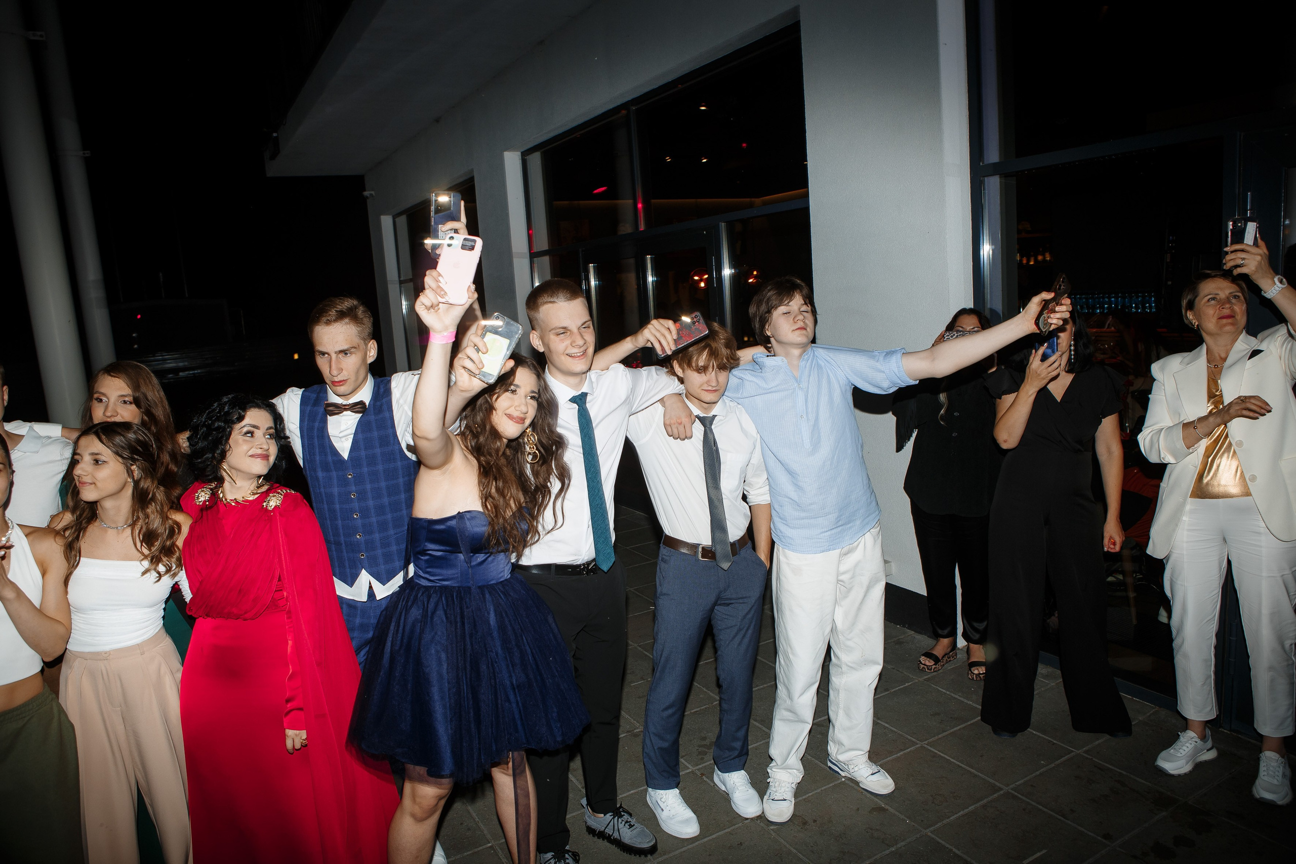 Выпускной Гимназия 12 2024 OpenHouse. Свадебный и портретный Фотограф в Липецке Дмитрий Котюков