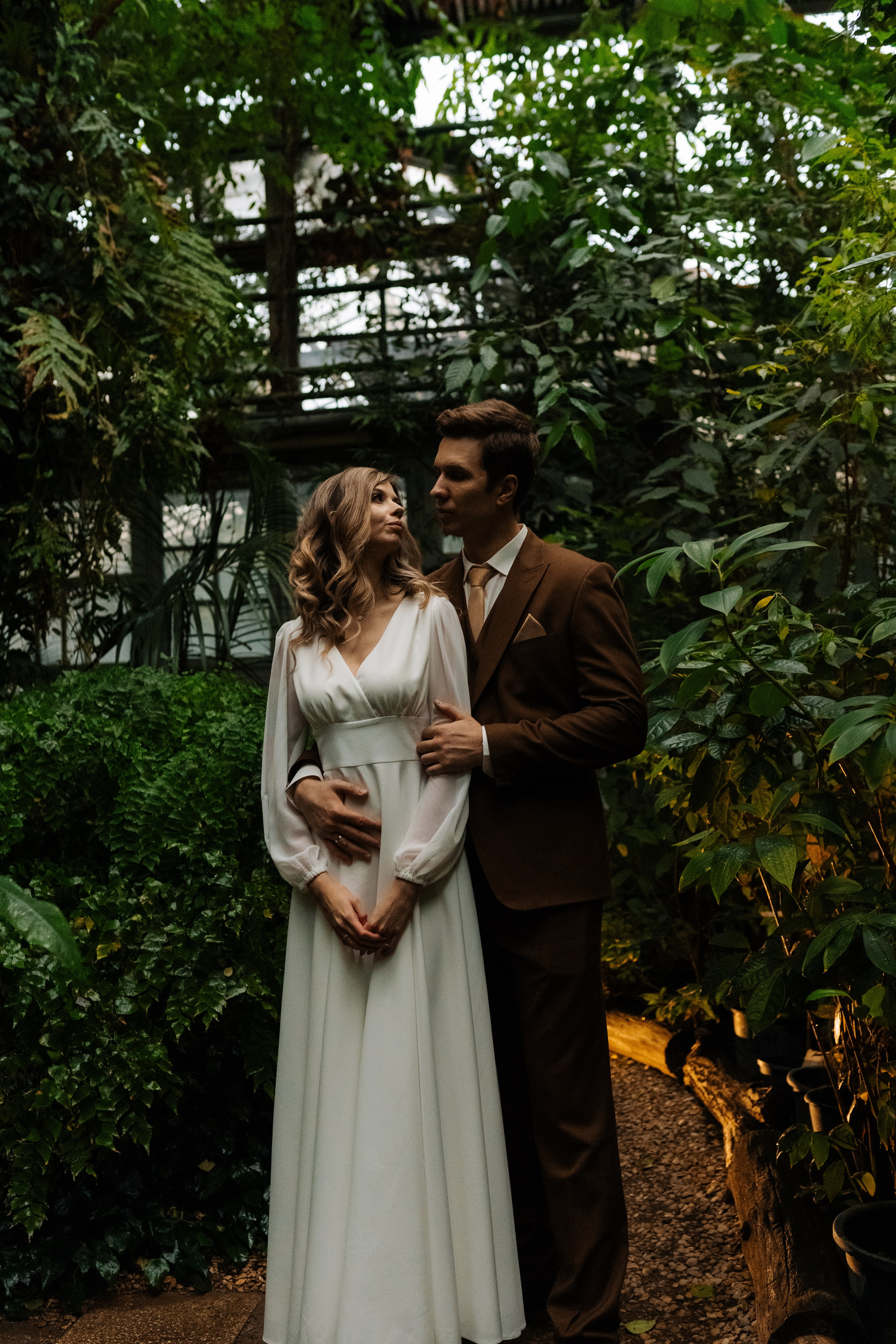 Свадебная фотосессия в оранжерее, Москва. Свадебный фотограф в Москве Анна Полушина