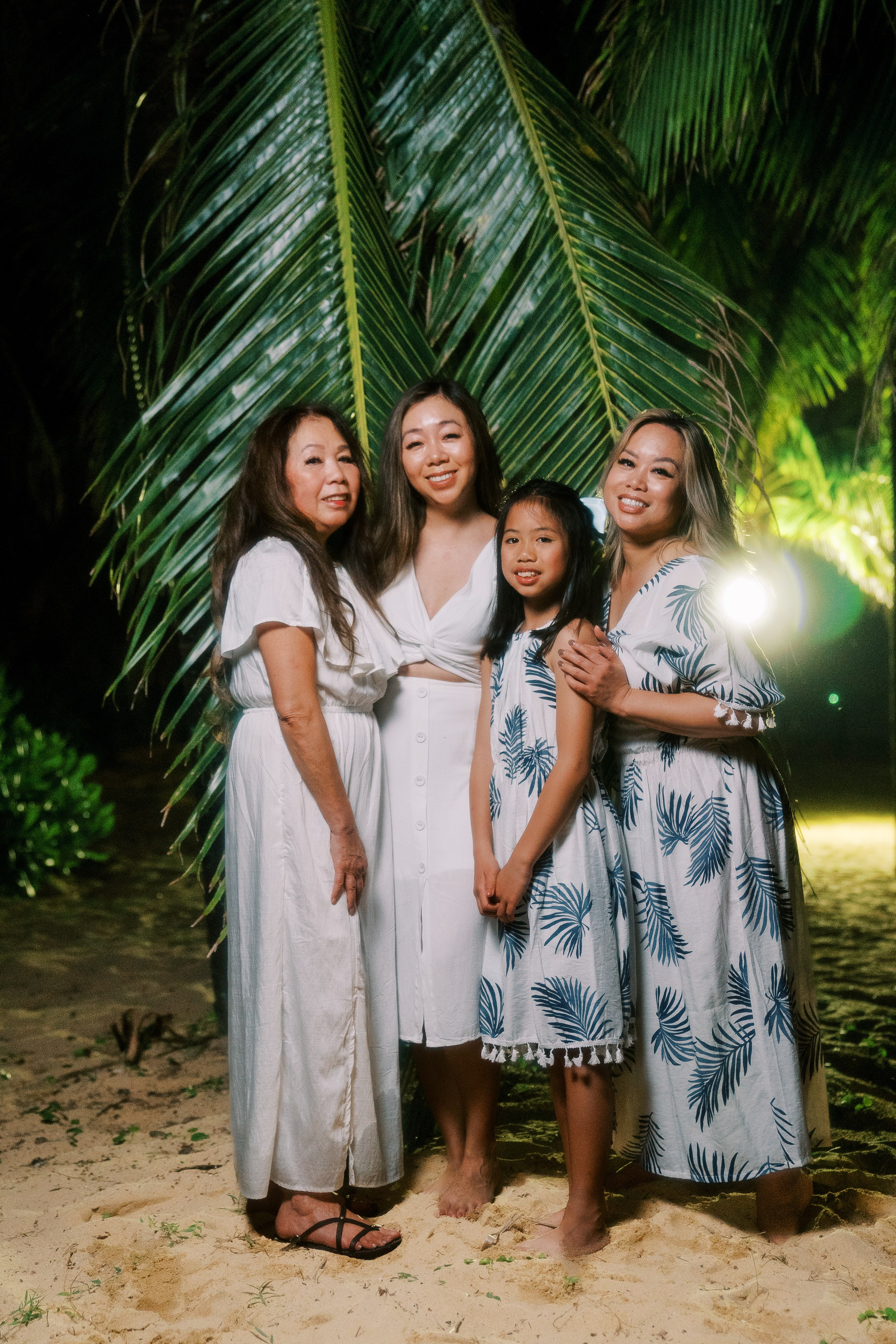 Sunset photo shoot. PhuQuoc photographer — Phu Quoc wedding photographer