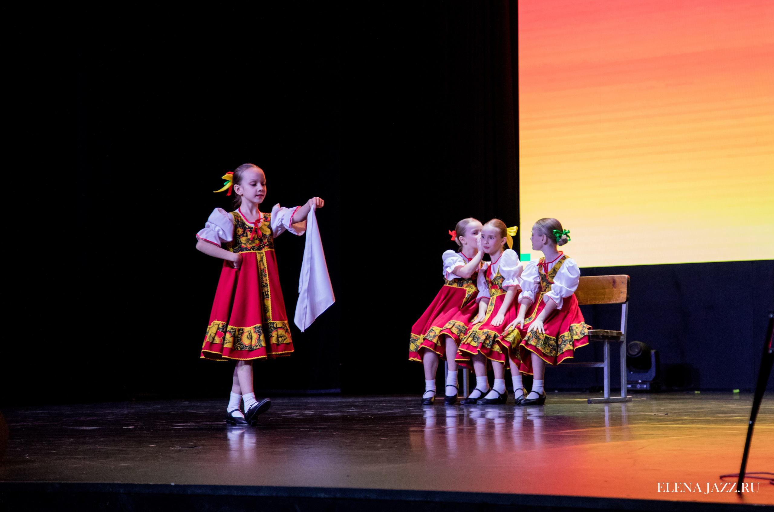 Концерт танцевального коллектива. Репортажный фотограф Елена Джаз в Москва