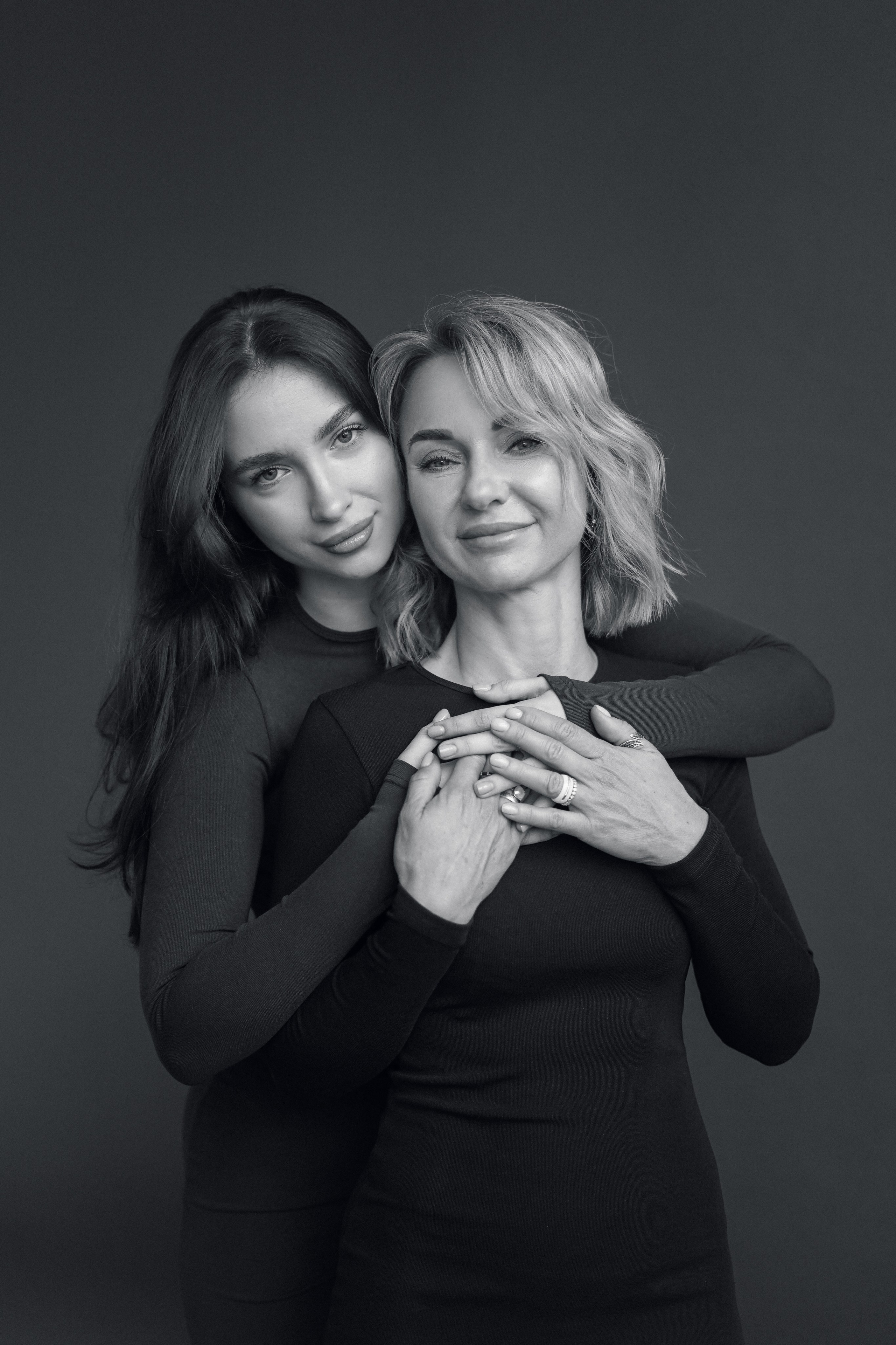 Василиса и Анна. Свадебный и портретный фотограф в Санкт-Петербурге Софья Каркачева