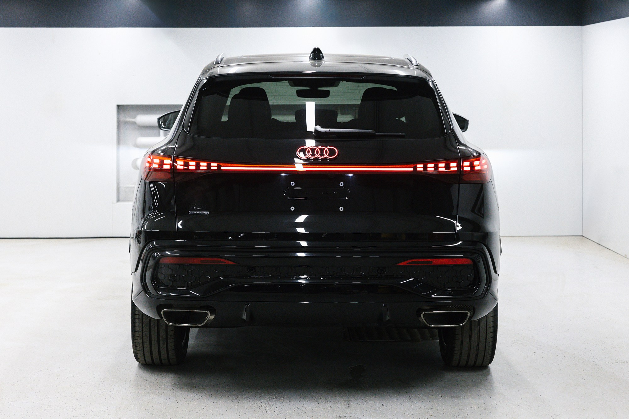 Audi Q5  40 TFSI 2.0 S tronic (204 л. с.). Автосалон «Х-Авто»