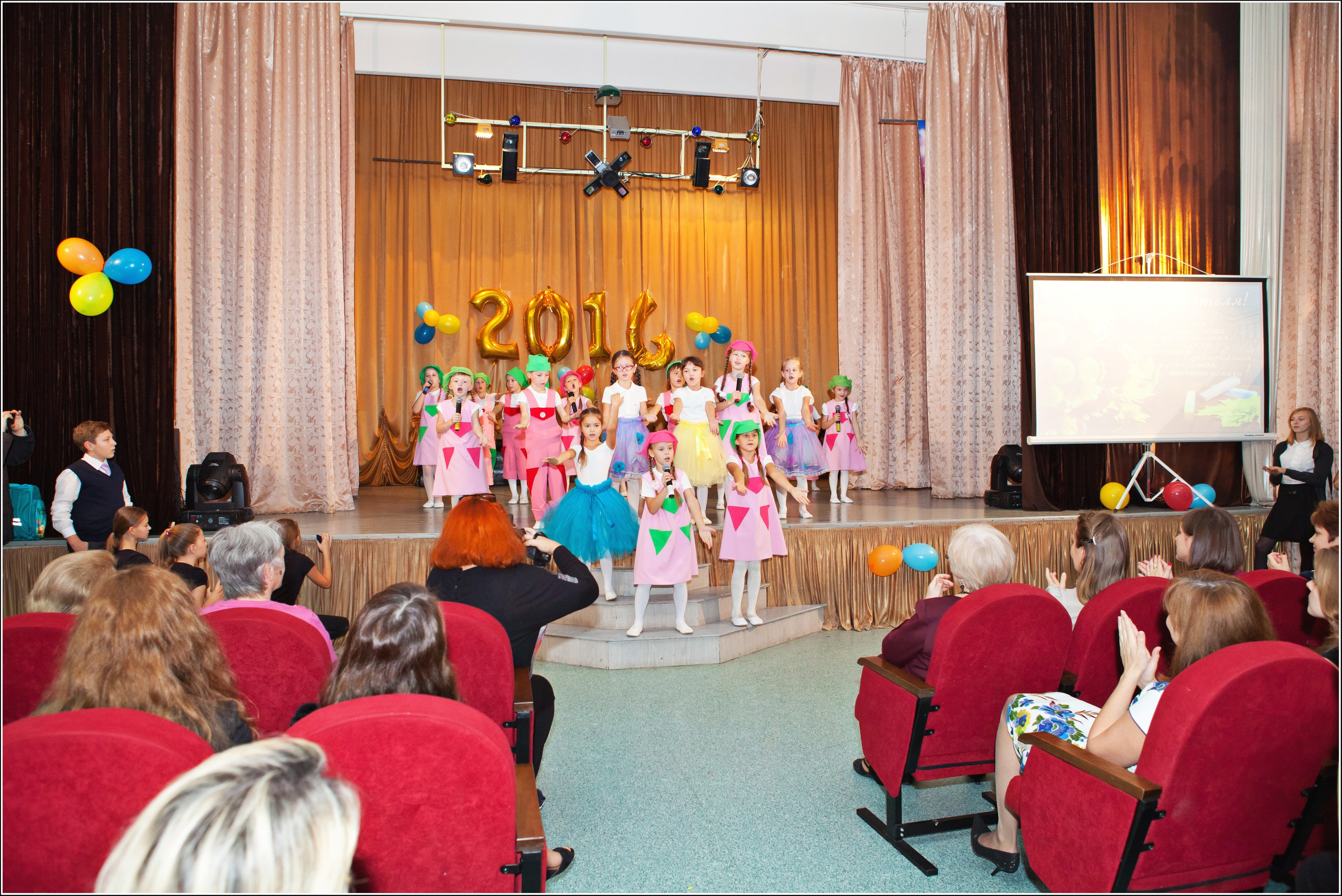 Выступление коллектива Дежавю. Фото и видео Москва, Московский. Свадебный фотограф, видеограф, фотосессии, видеосъемка