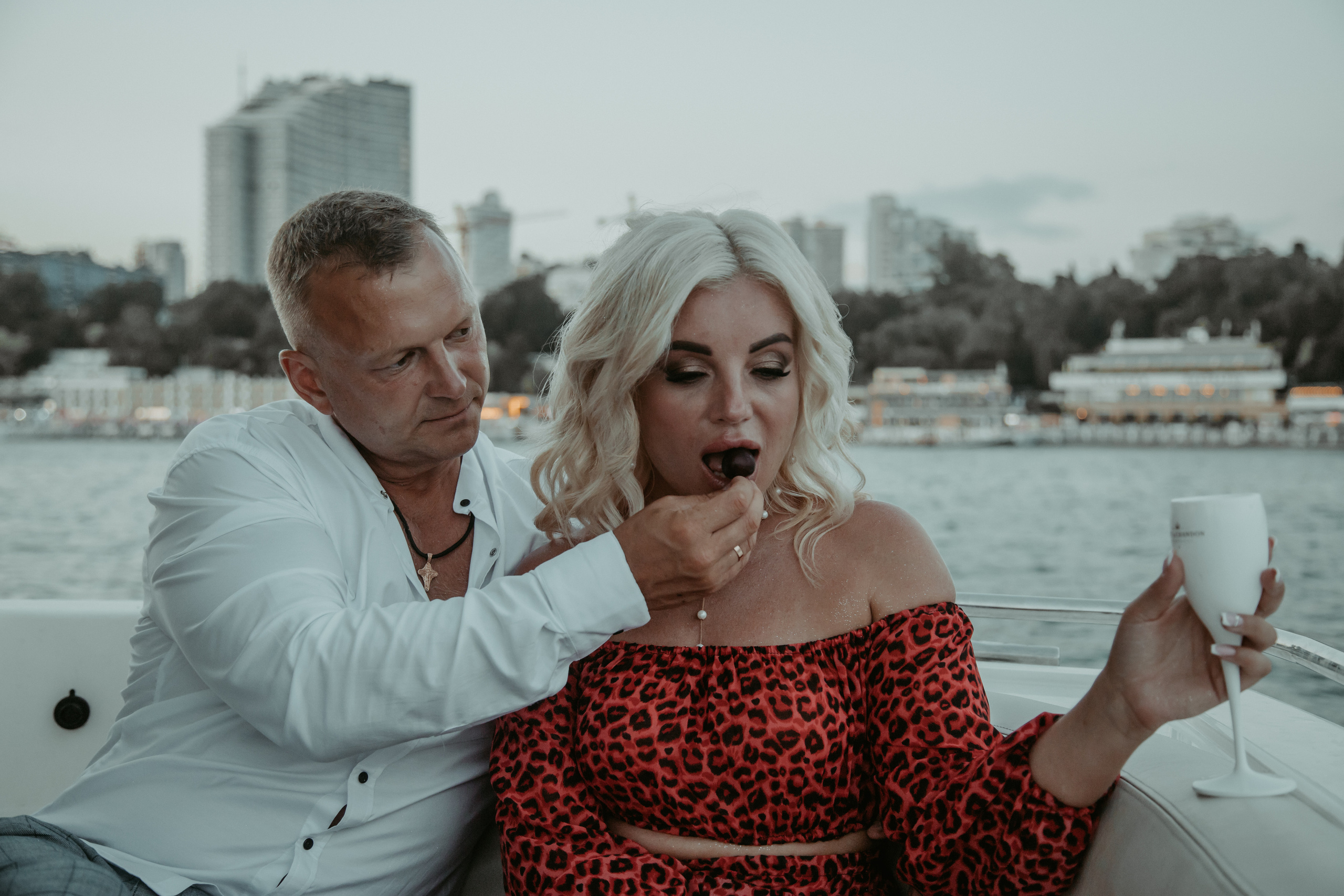 Романтическая прогулка на яхте в день Росписи <3<3. Фотограф Сочи, Адлер, Красная Поляна — Вероника Радченко