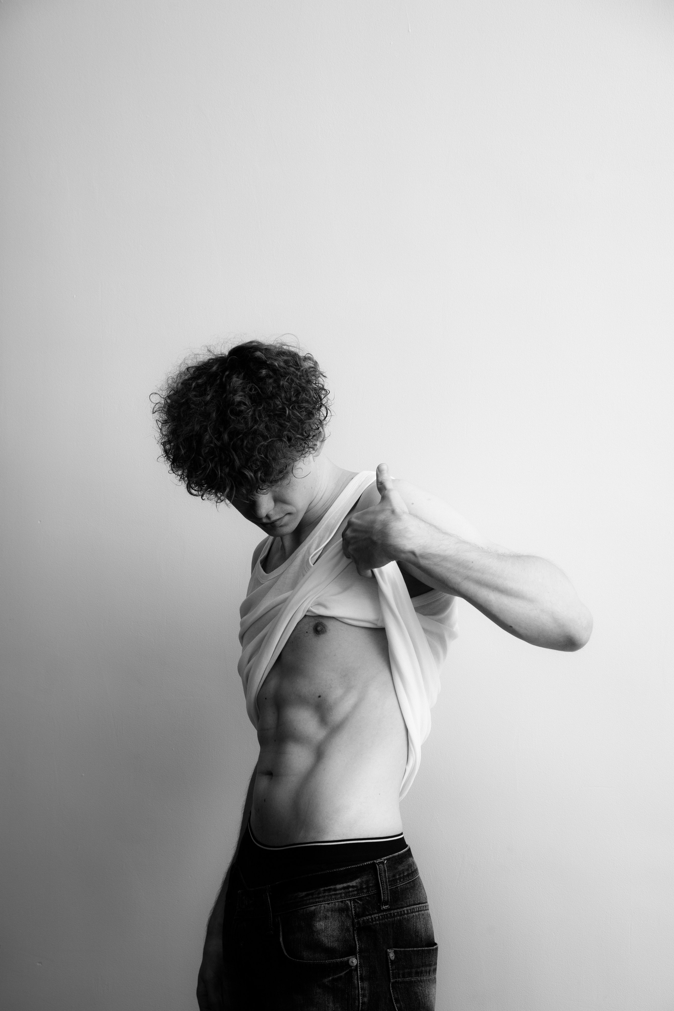 Женя. Креативный, коммерческий фотограф в Москве