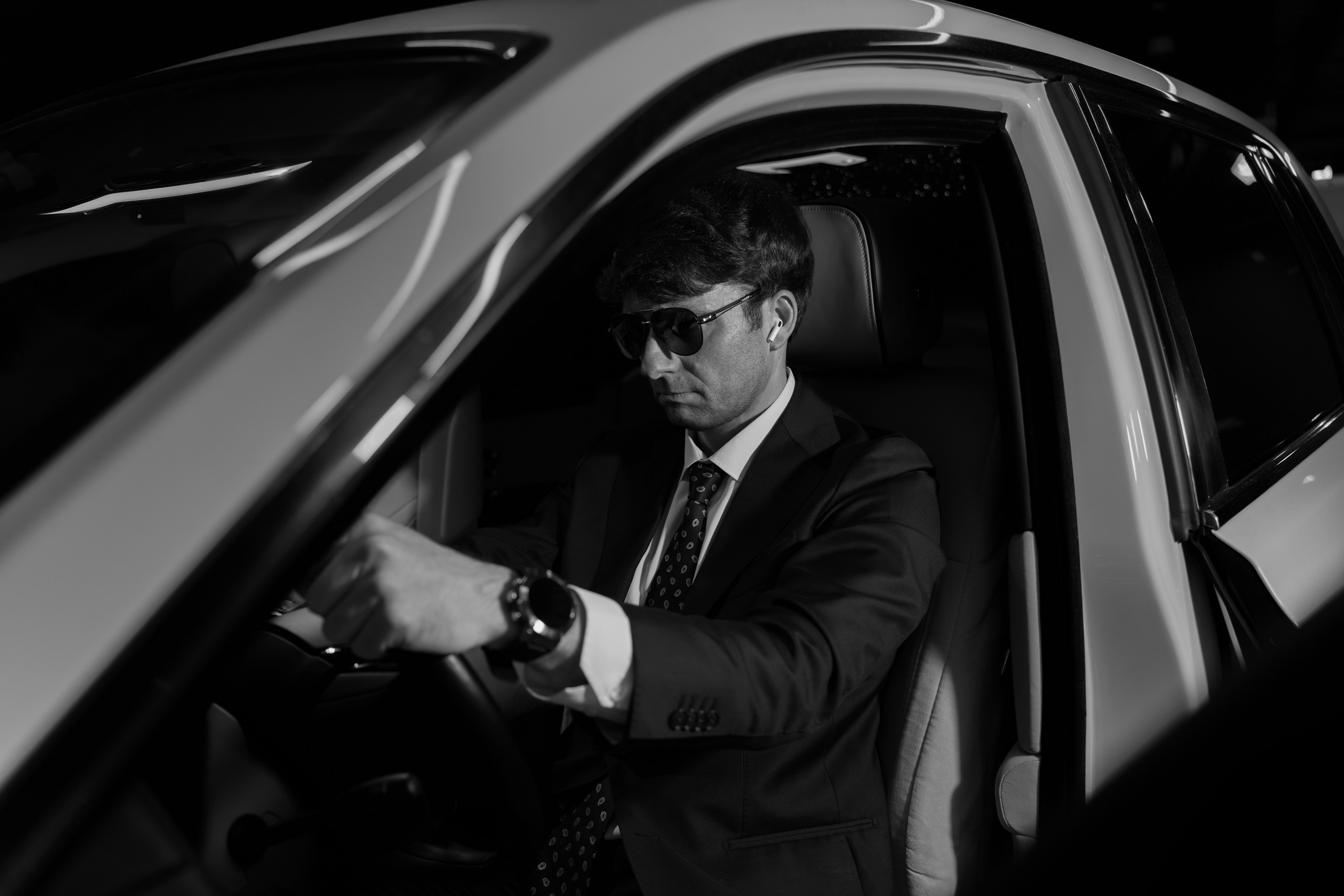 Бизнес фотосессия с Rolls-Royce Phantom и Cadillac Escalade. Портретный фотограф в Москве Фарид Леонов