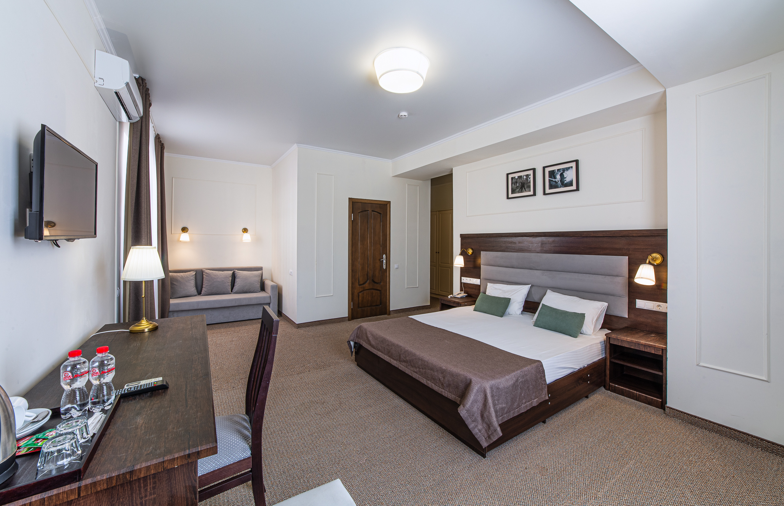 Renatphoto-Фотосъёмка экстерьера и интерьера. Профессиональная фотосъёмка интерьеров, предметная фотосессия еды для меню г. Анапа