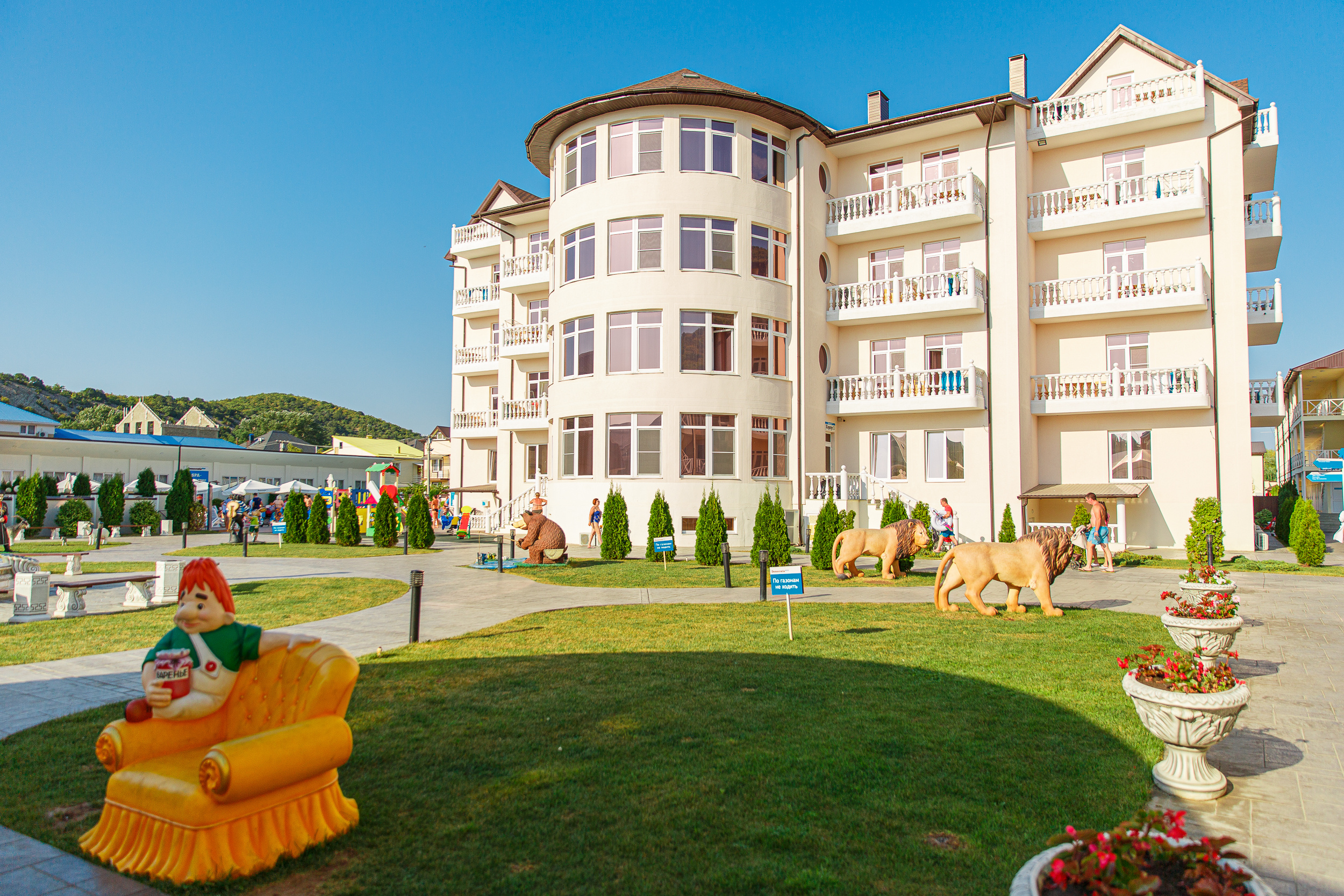 Renatphoto-Фотосъёмка экстерьера и интерьера. Профессиональная фотосъёмка интерьеров, предметная фотосессия еды для меню г. Анапа