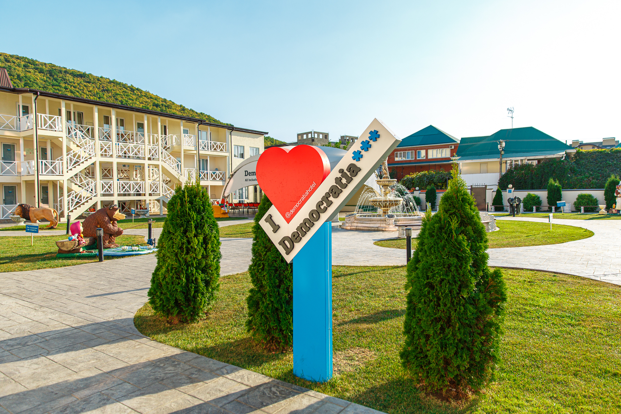 Renatphoto-Фотосъёмка экстерьера и интерьера. Профессиональная фотосъёмка интерьеров, предметная фотосессия еды для меню г. Анапа