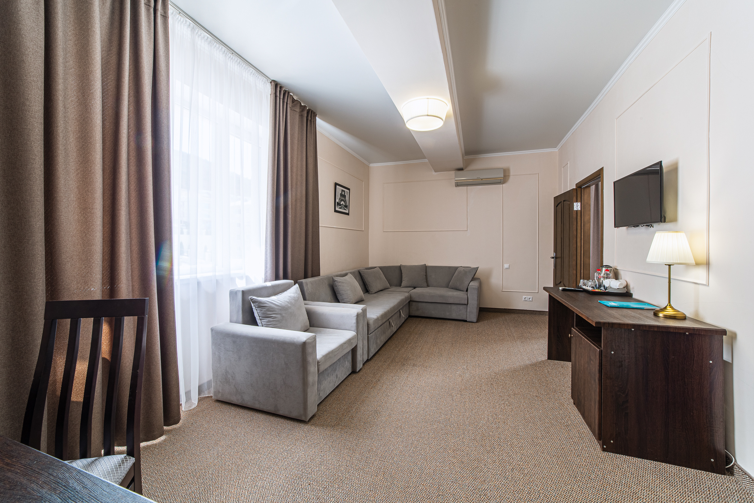 Renatphoto-Фотосъёмка экстерьера и интерьера. Профессиональная фотосъёмка интерьеров, предметная фотосессия еды для меню г. Анапа