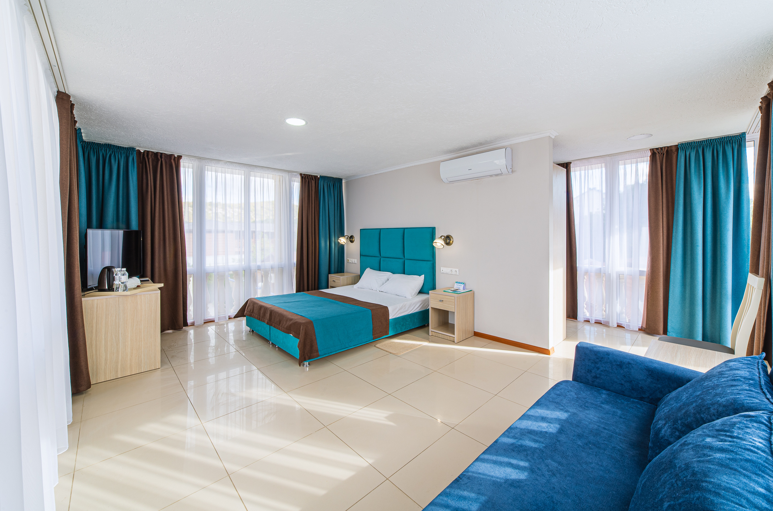 Renatphoto-Фотосъёмка экстерьера и интерьера. Профессиональная фотосъёмка интерьеров, предметная фотосессия еды для меню г. Анапа