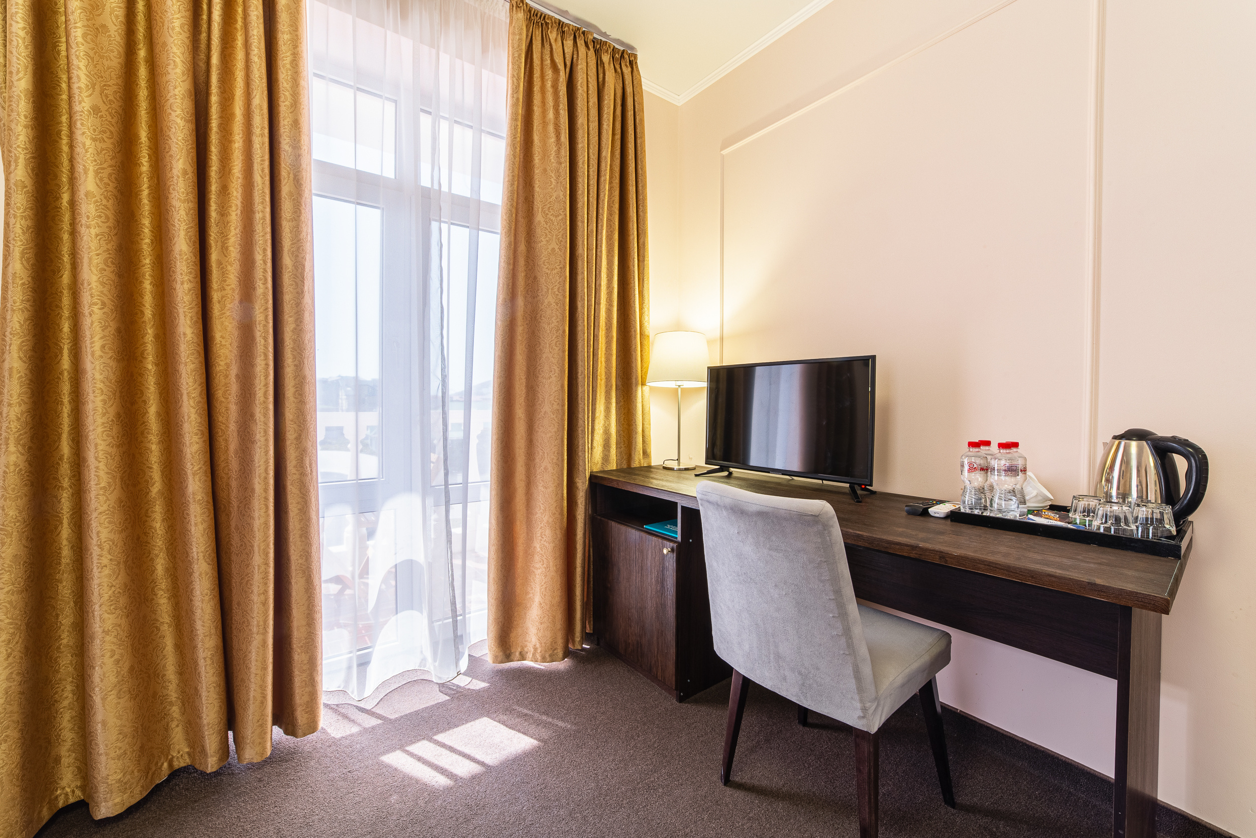 Renatphoto-Фотосъёмка экстерьера и интерьера. Профессиональная фотосъёмка интерьеров, предметная фотосессия еды для меню г. Анапа