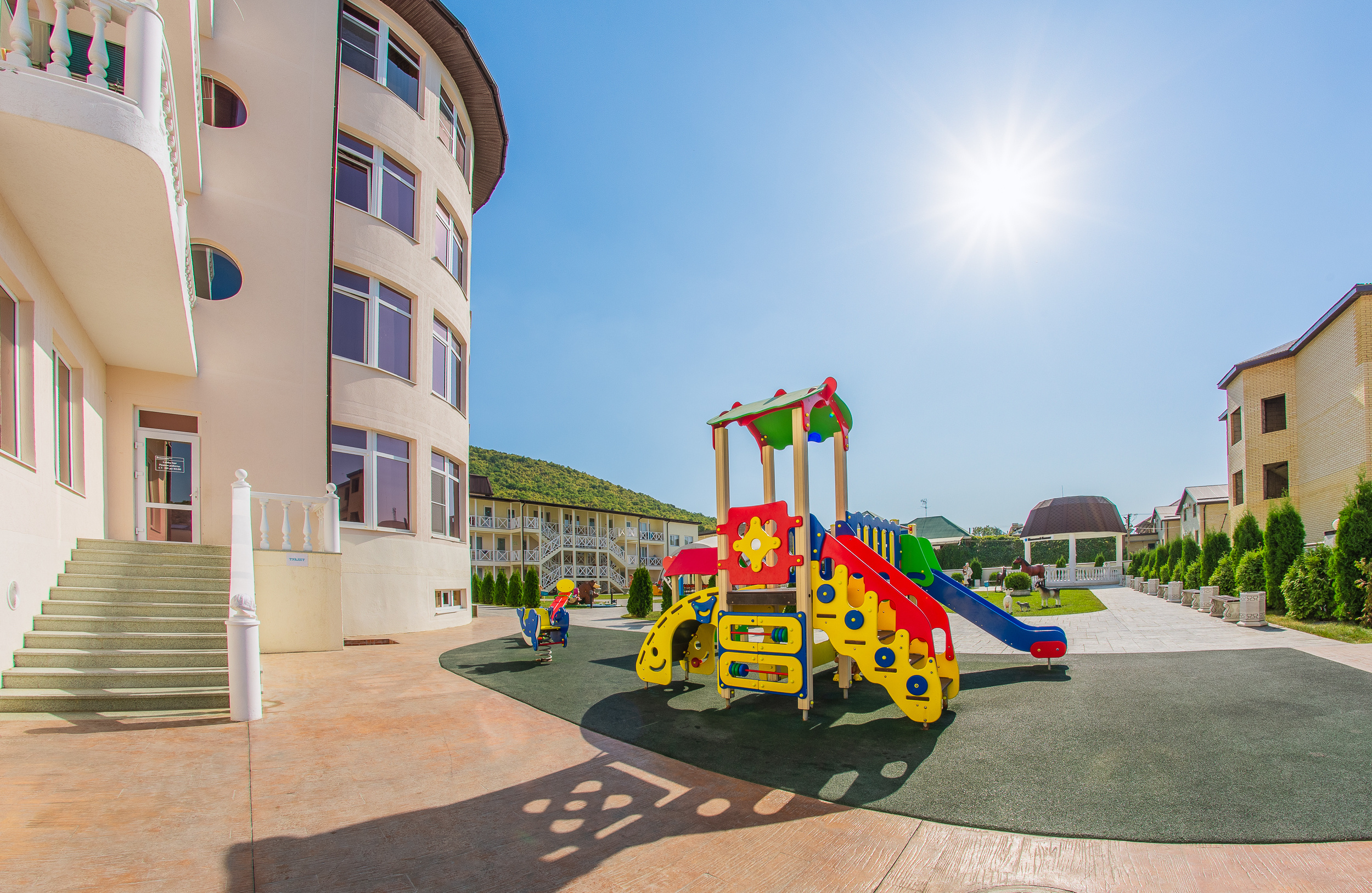 Renatphoto-Фотосъёмка экстерьера и интерьера. Профессиональная фотосъёмка интерьеров, предметная фотосессия еды для меню г. Анапа