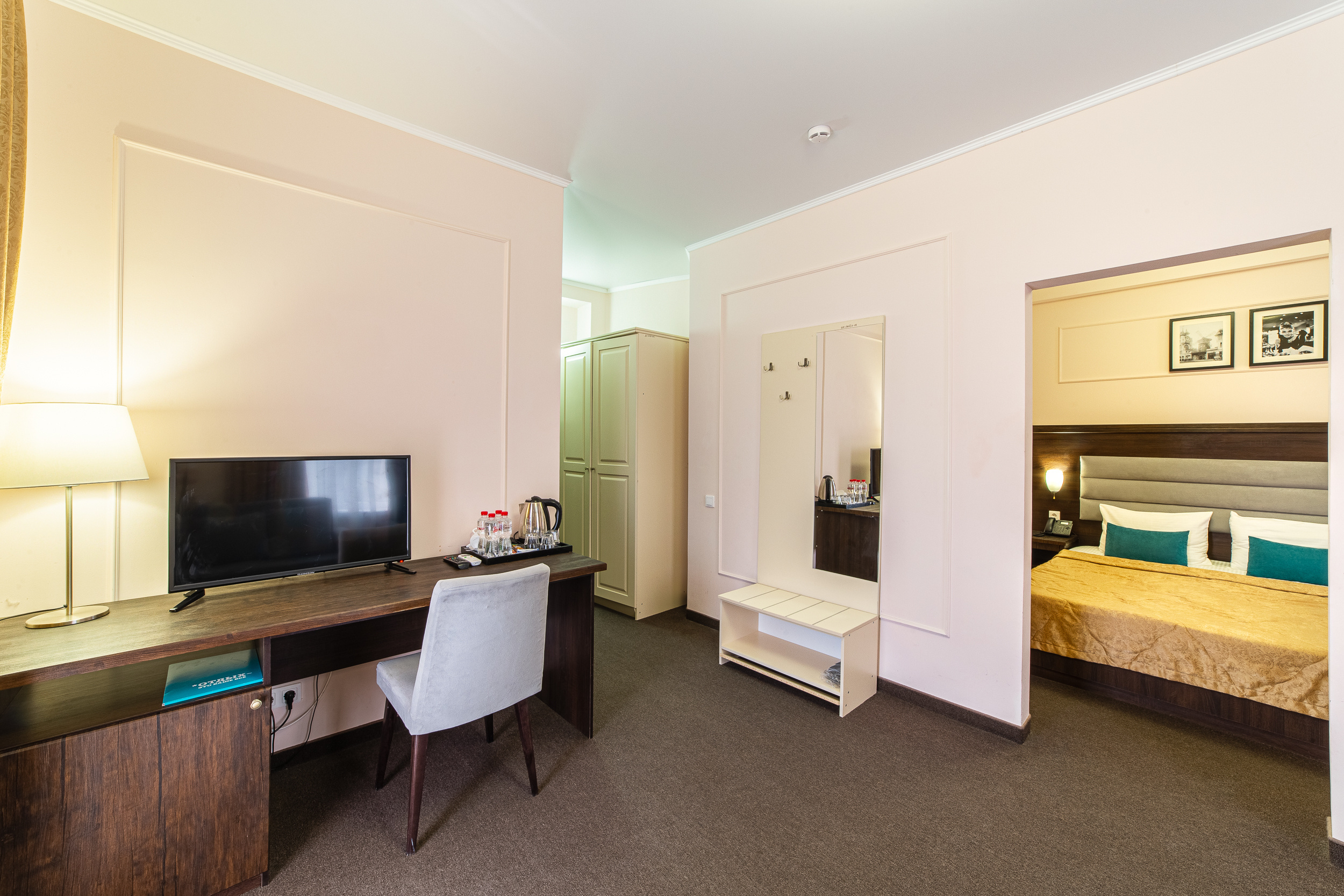 Renatphoto-Фотосъёмка экстерьера и интерьера. Профессиональная фотосъёмка интерьеров, предметная фотосессия еды для меню г. Анапа