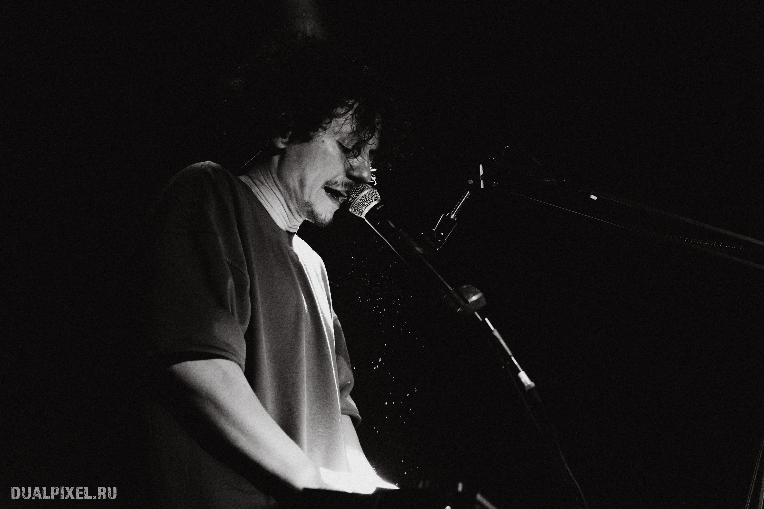 DenDerty концерт в Москве 30.03.2025. Магия музыки в кадре: Концертная Фотография