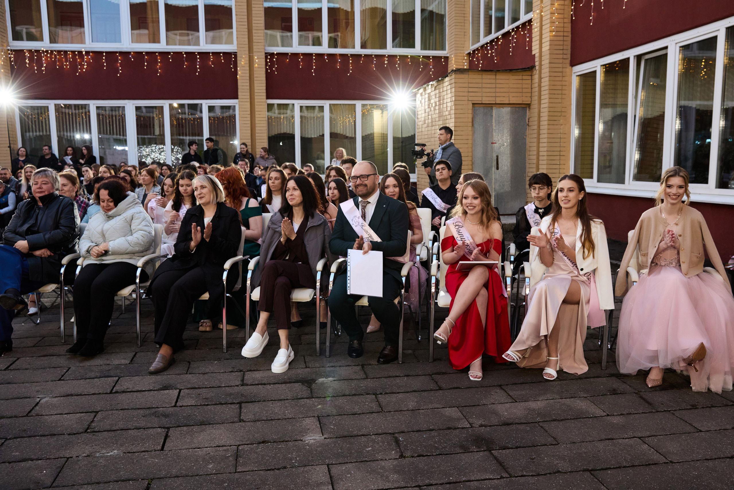 Выпускной 11 класс. Свадебная, репортажная фотосъемка и видеосъемка в Минске. Илья и Юлия Ширмановы. Фотограф | Видеограф | Минск