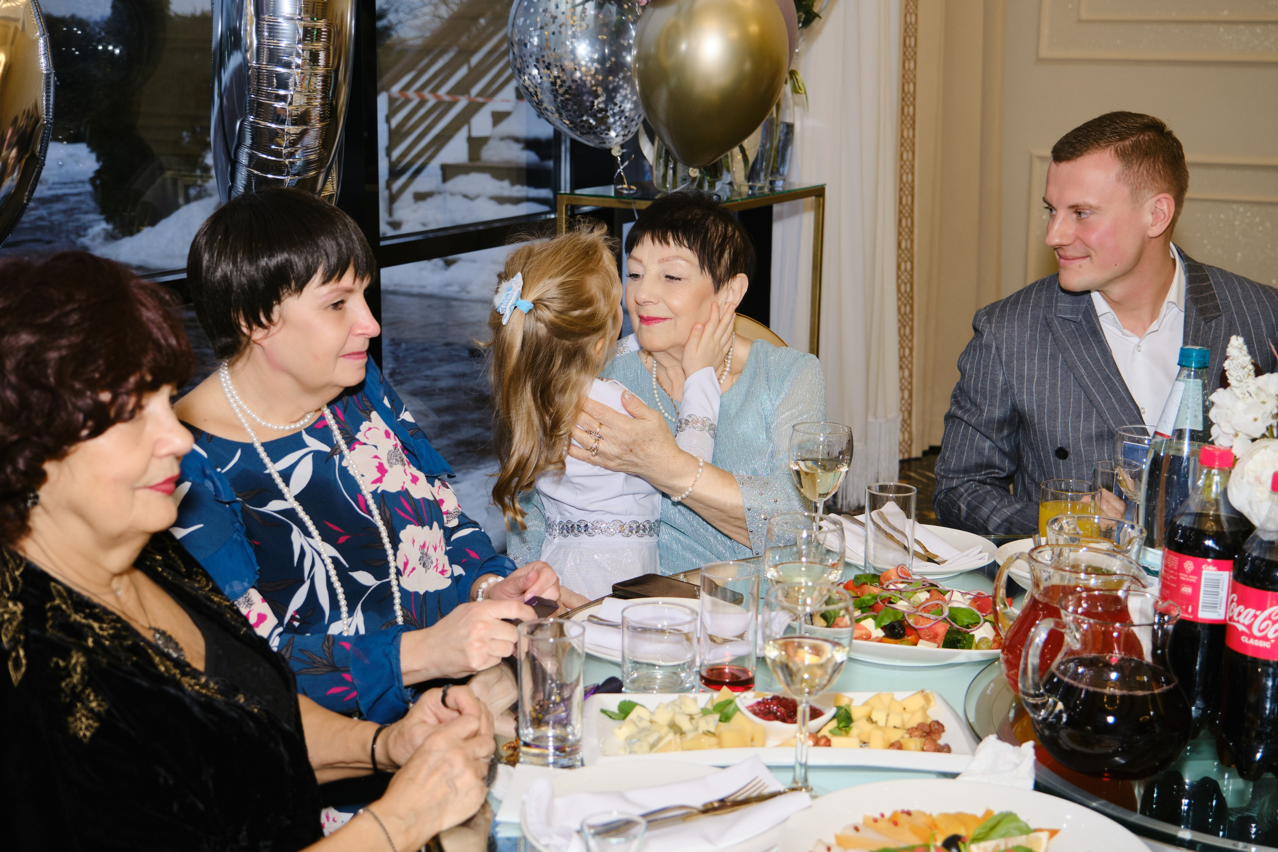 Фотограф на день рождения и корпоратив в Санкт-Петербурге | Филипп Линзин. Репортажный и портретный фотограф в Санкт-Петербурге Филипп Линзин