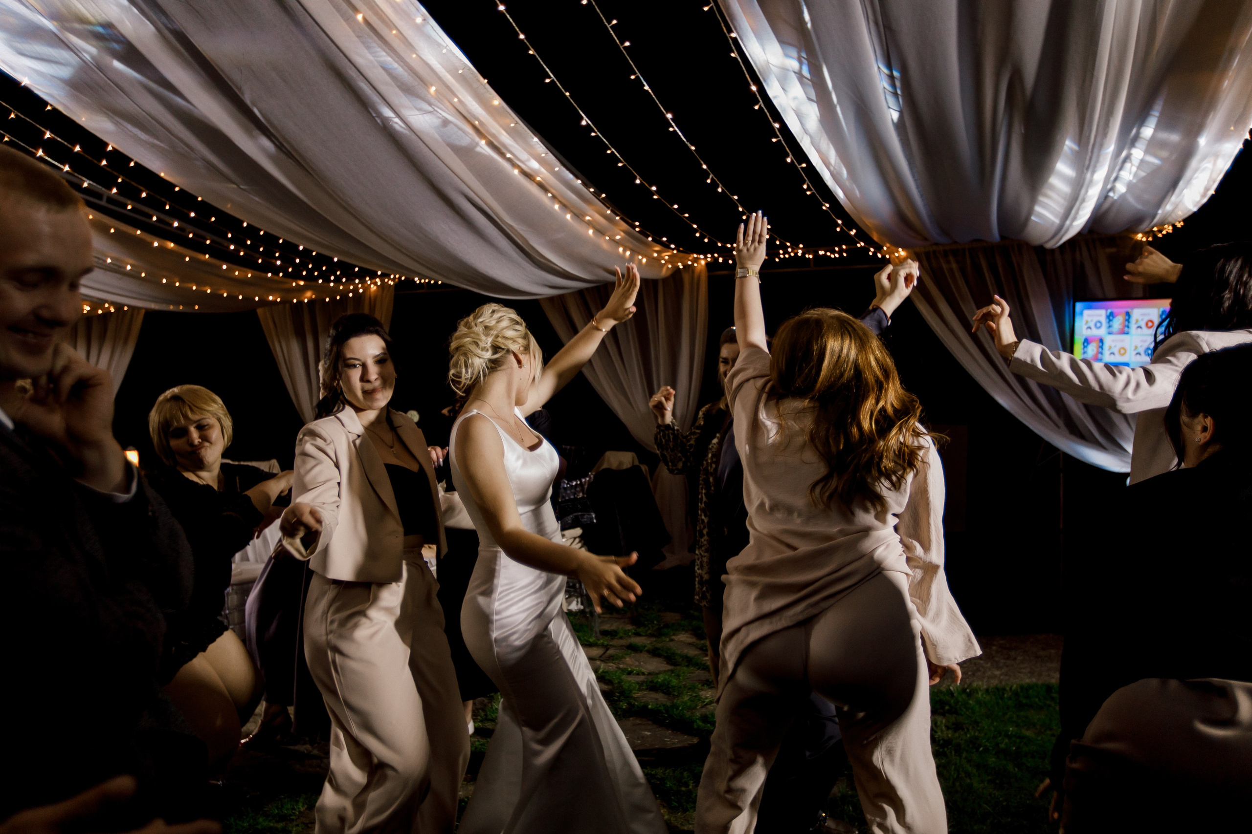 Денис и Алина. Белый замок. Фотограф Анна Лейман. Севастополь