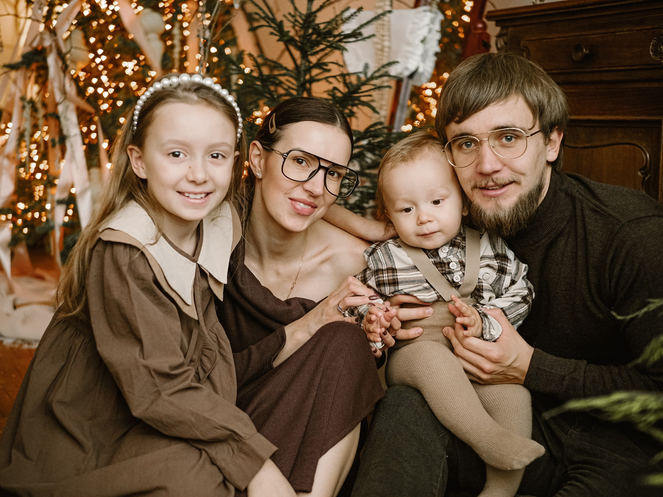 Семейные новогодние кадры стильно 🥰. Фотограф Рязань. Семейный Свадебный фотограф