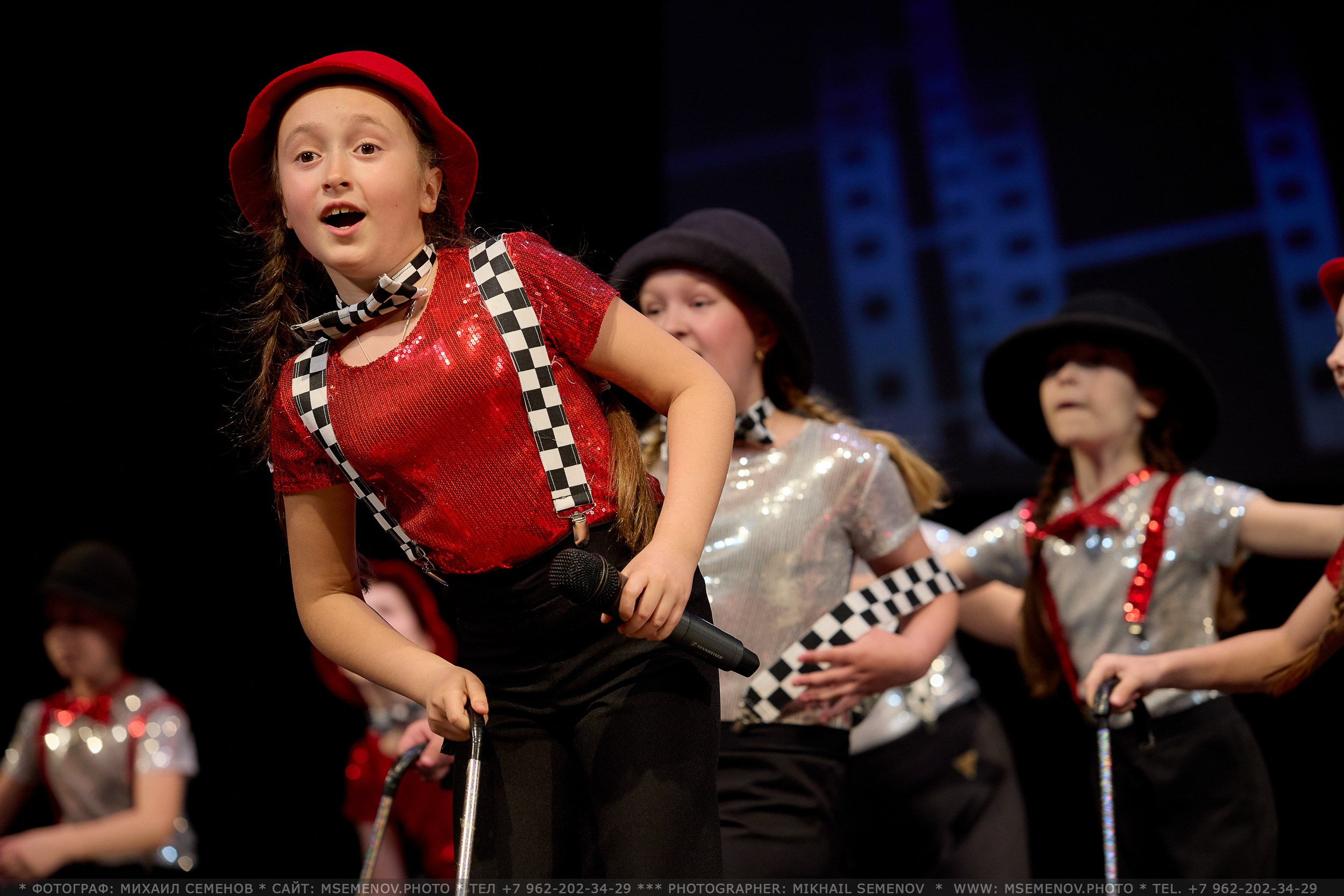 Концерт «Веселая семейка». Photographer for business Mikhail Semenov. Aqua photo studio, photo school