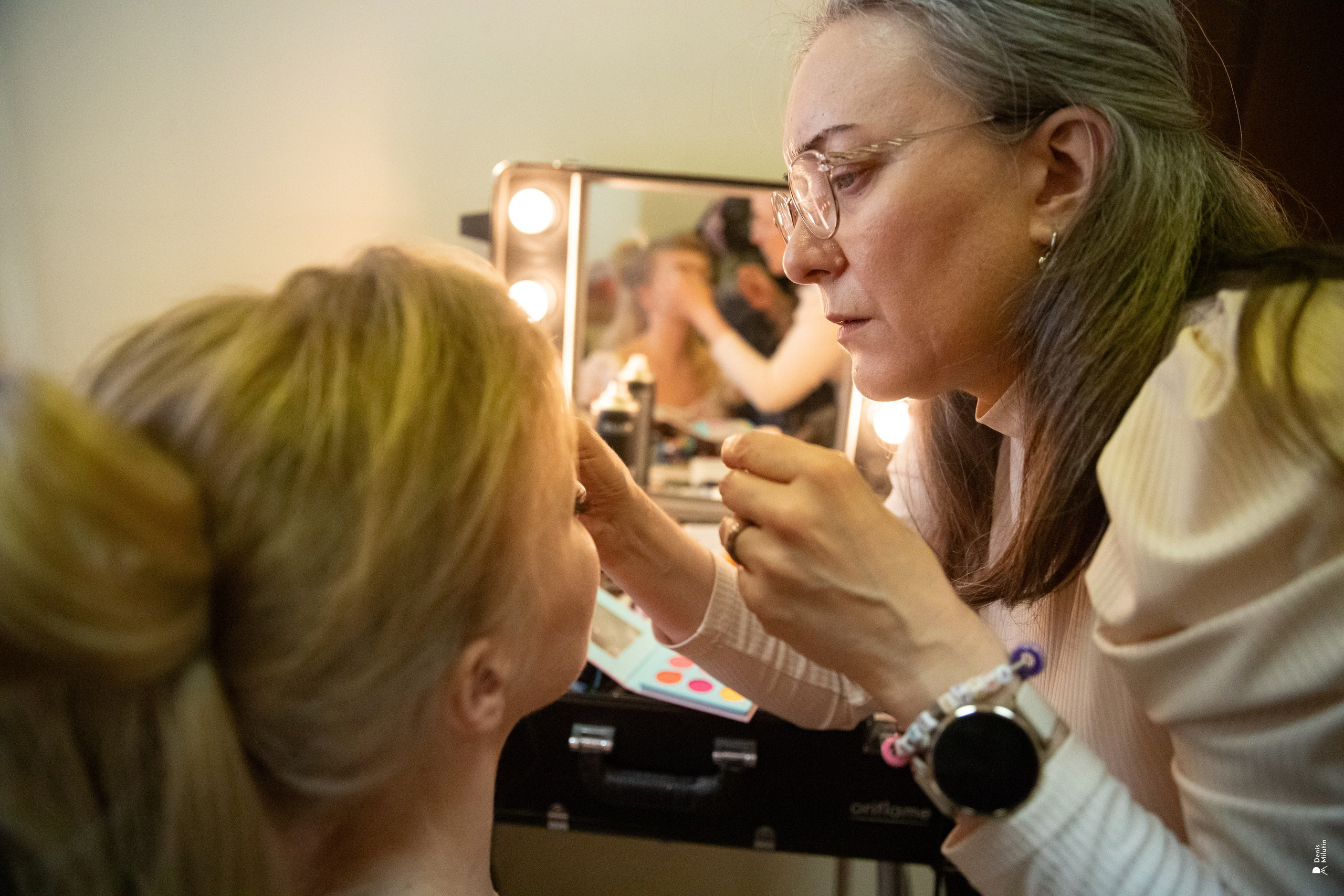 Онежская маска https://denismilutin.wfolio.pro/disk/onezhskaya-maska-petrozavodsk-28zxjw. Портретный фотограф Денис Милютин