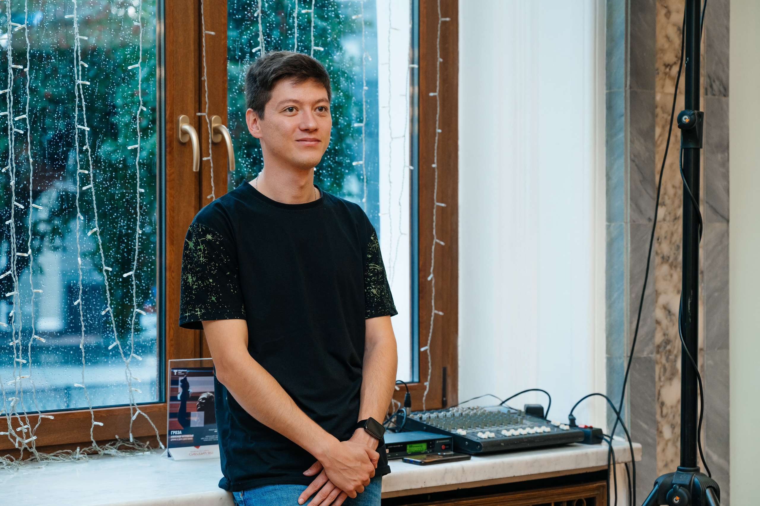 Открытие выставки Кати Васильевой в Молодежном театре. Wedding and family photographer USA