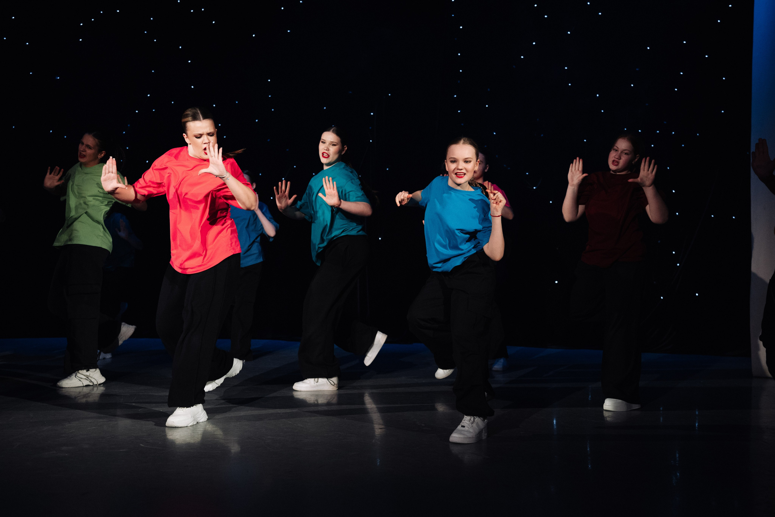 Благотворительный концерт в помощь Артему Сардаряну. Фотограф Артем Севостьянов. Профессиональная фотосъемка в Ногинске, Москве, Московской области и за границей