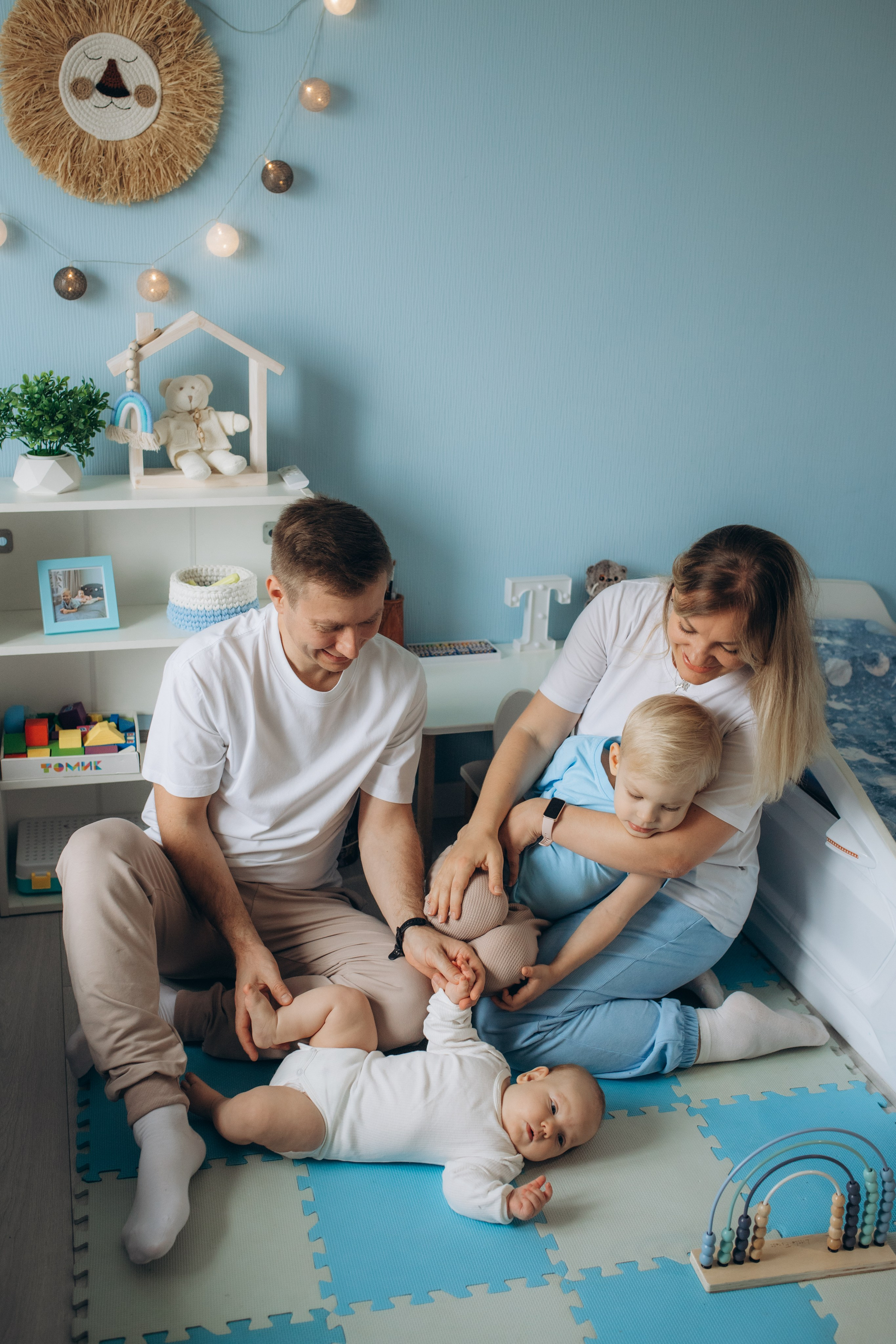 Катя, Денис и малыши. Семейный и домашний фотограф в Москве и МО Королева Валерия