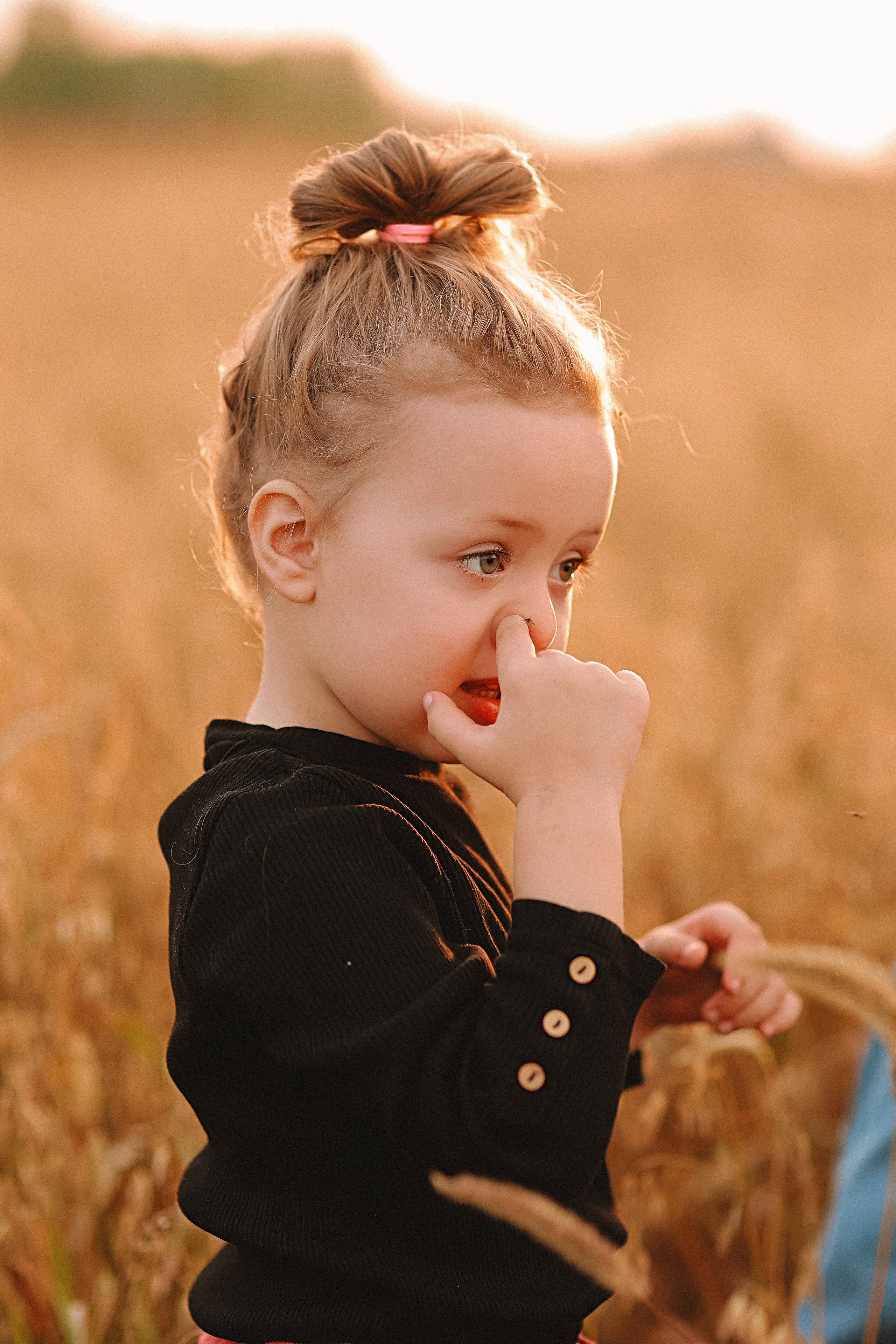 Поле. Семейный фотограф Тюмень, фотограф на роды Салмина Мария